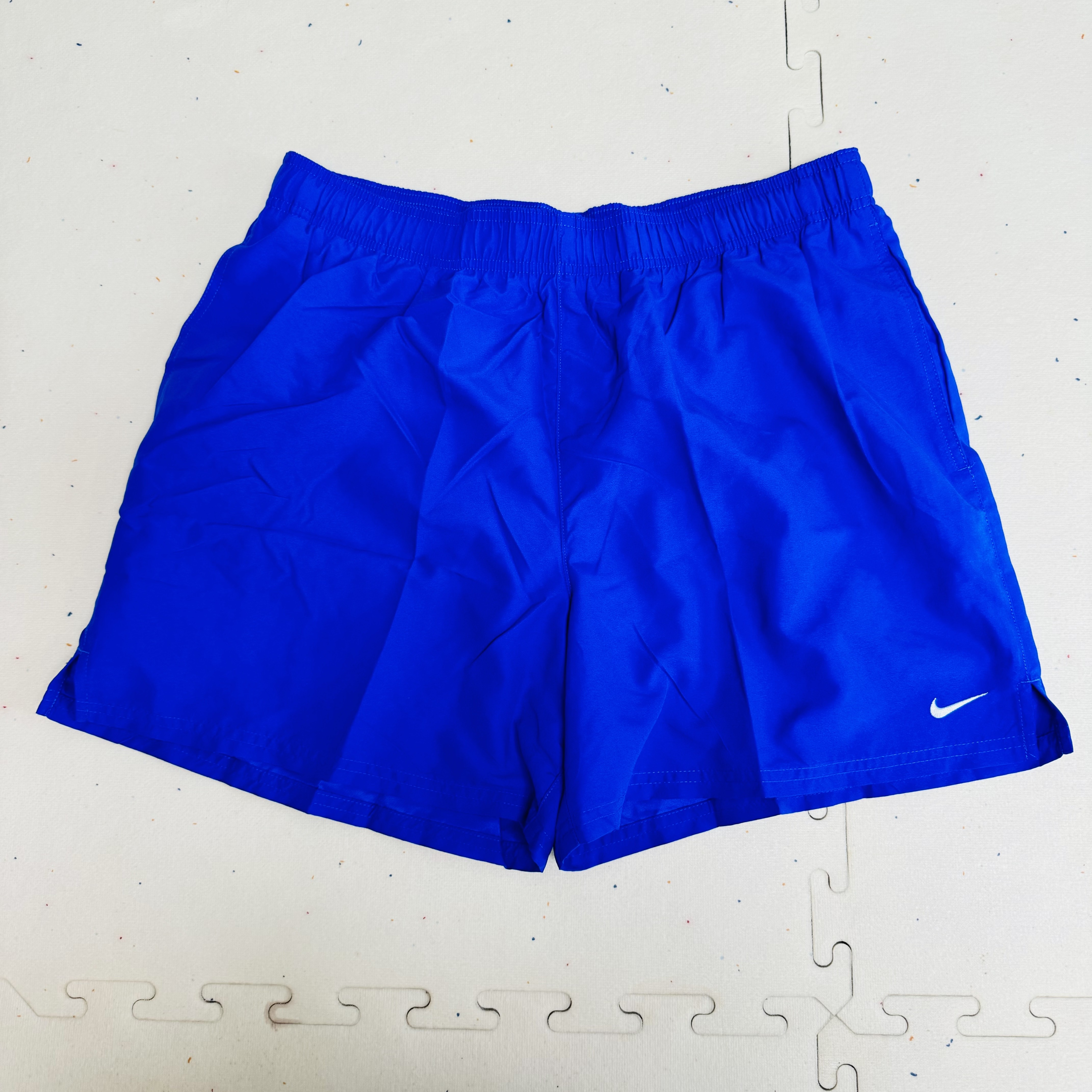Nike Swim Essential 5 Inch Volley Shorts Game Royal 착용 스타일