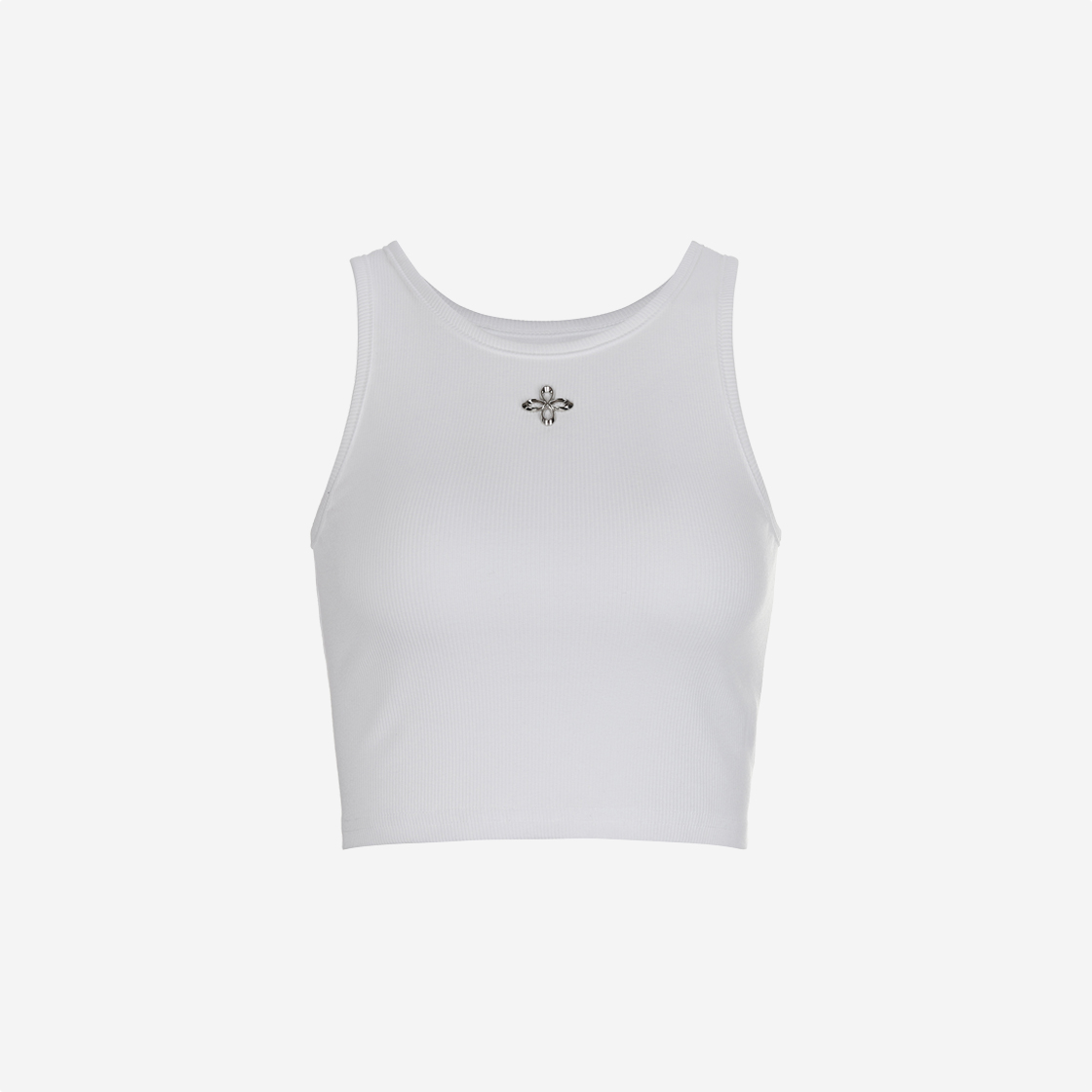 써저리 메탈 클로버 로고 크롭 슬리브리스 화이트(Surgery Metal Clover Logo Crop Sleeveless White)
