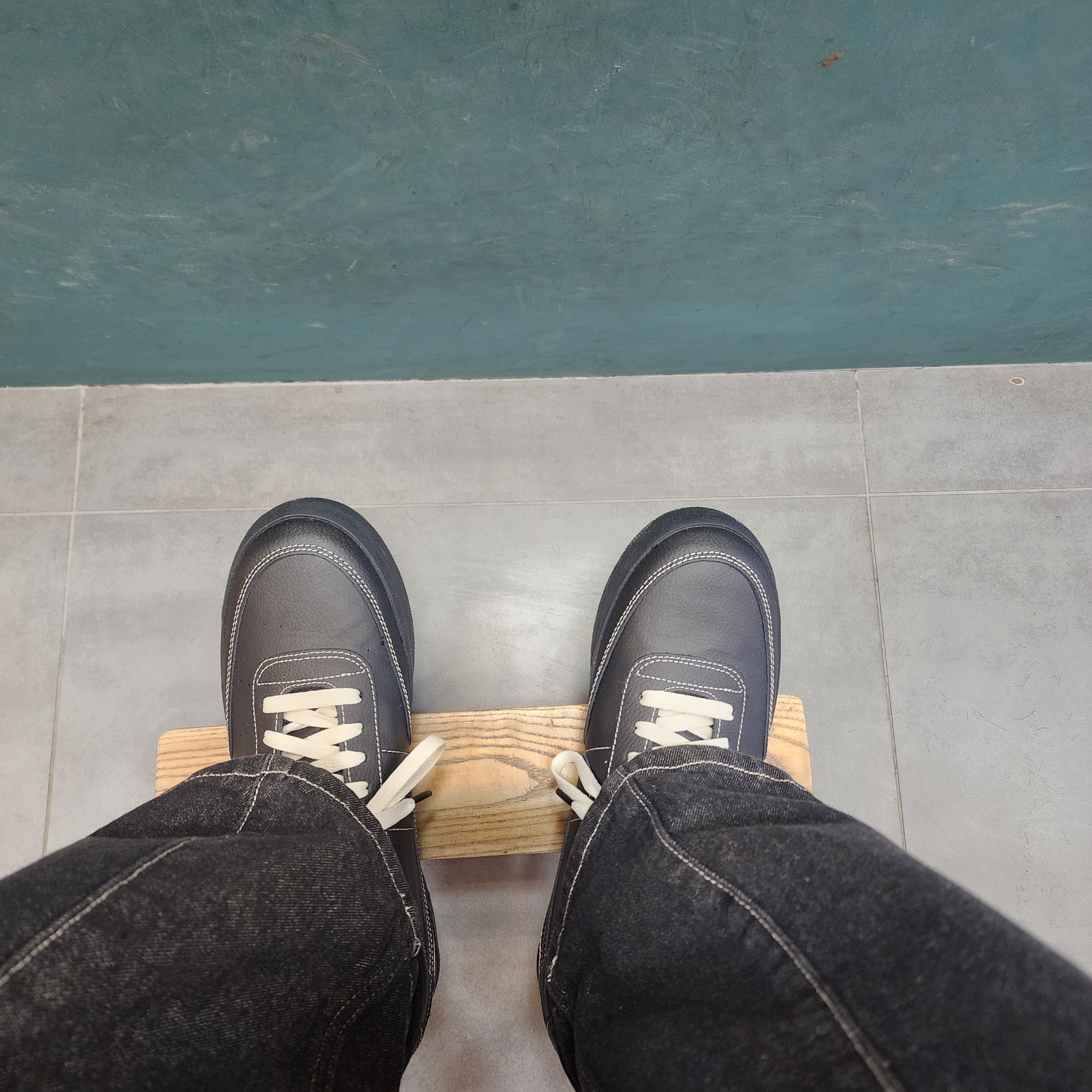Nike Killshot 2 Black Phantom 착용 스타일 - 2