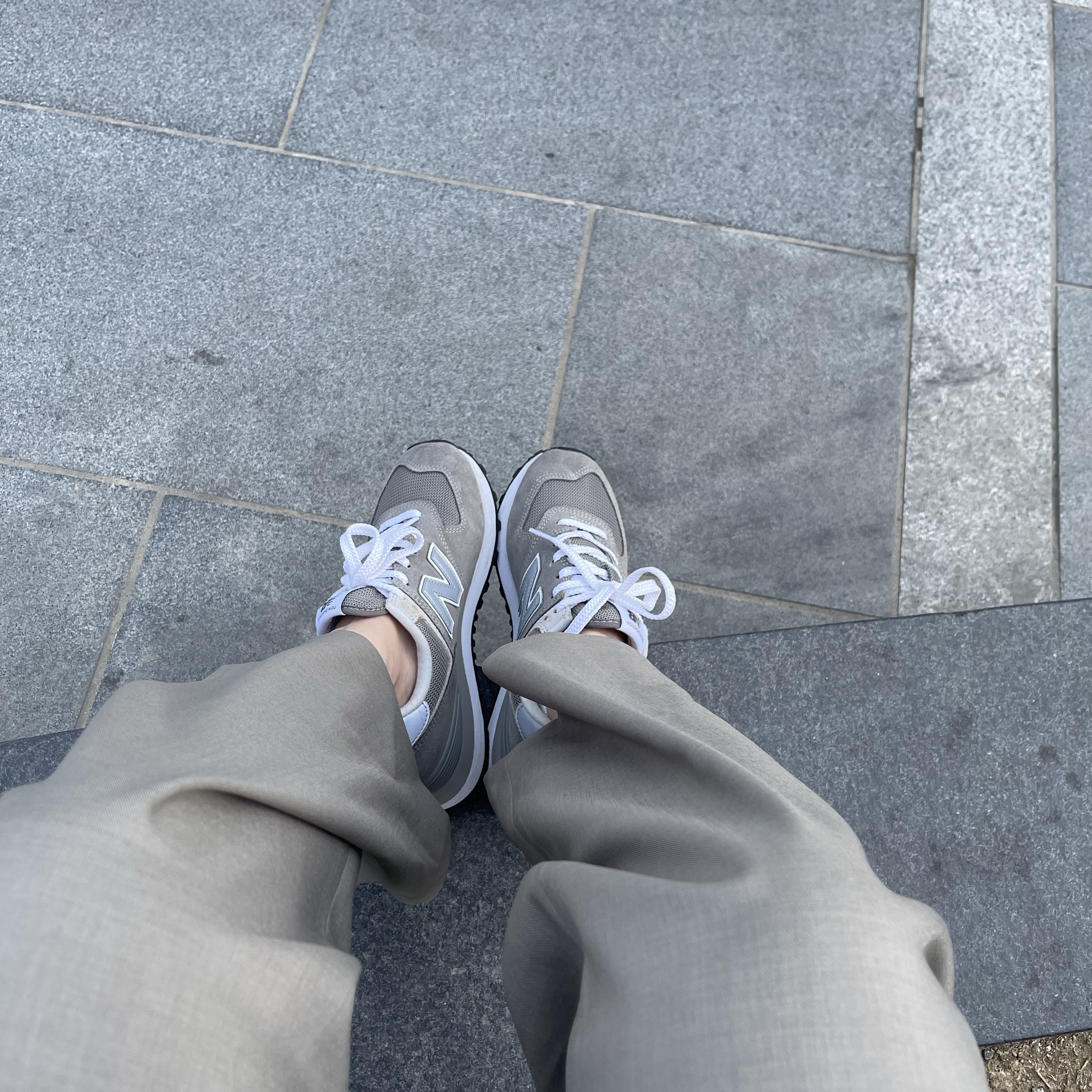 (W) New Balance 574 Worn By Anyone Grey - B Standard 착용 스타일