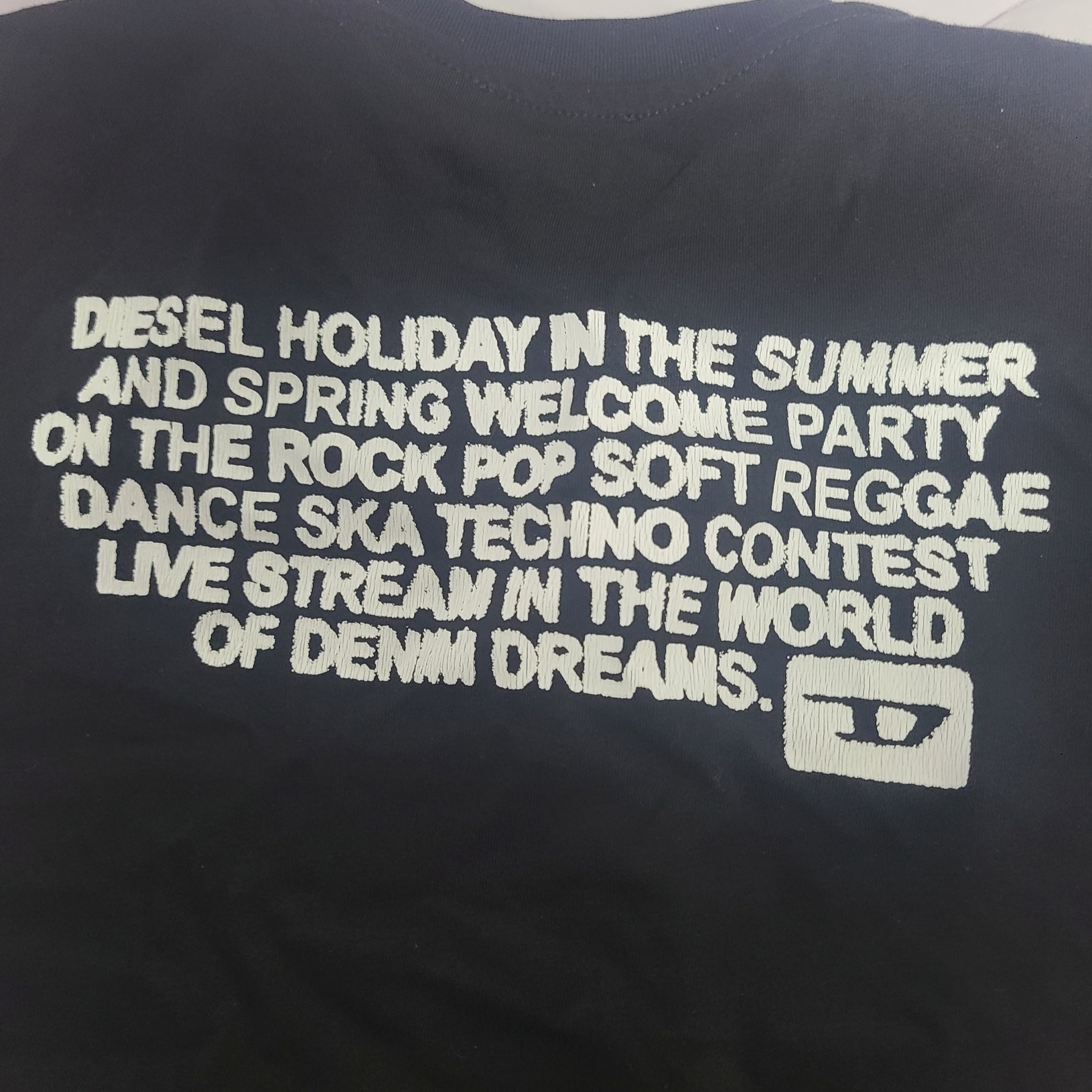 Diesel T-Diegor-K57 T-Shirt with Diesel Holiday Logo Print Black 착용 스타일 - 1