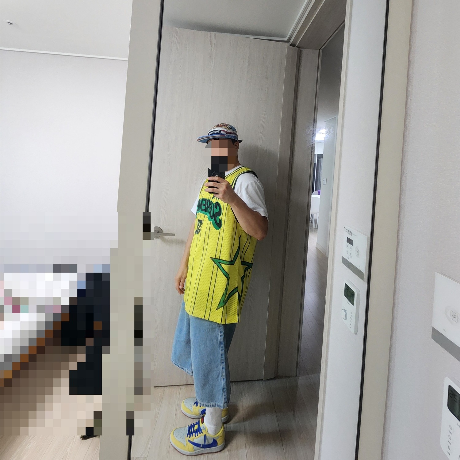 Supreme Star Basketball Jersey Yellow - 24SS, Supreme Coated Denim Camp Cap Black - 24SS 착용 스타일 - 7