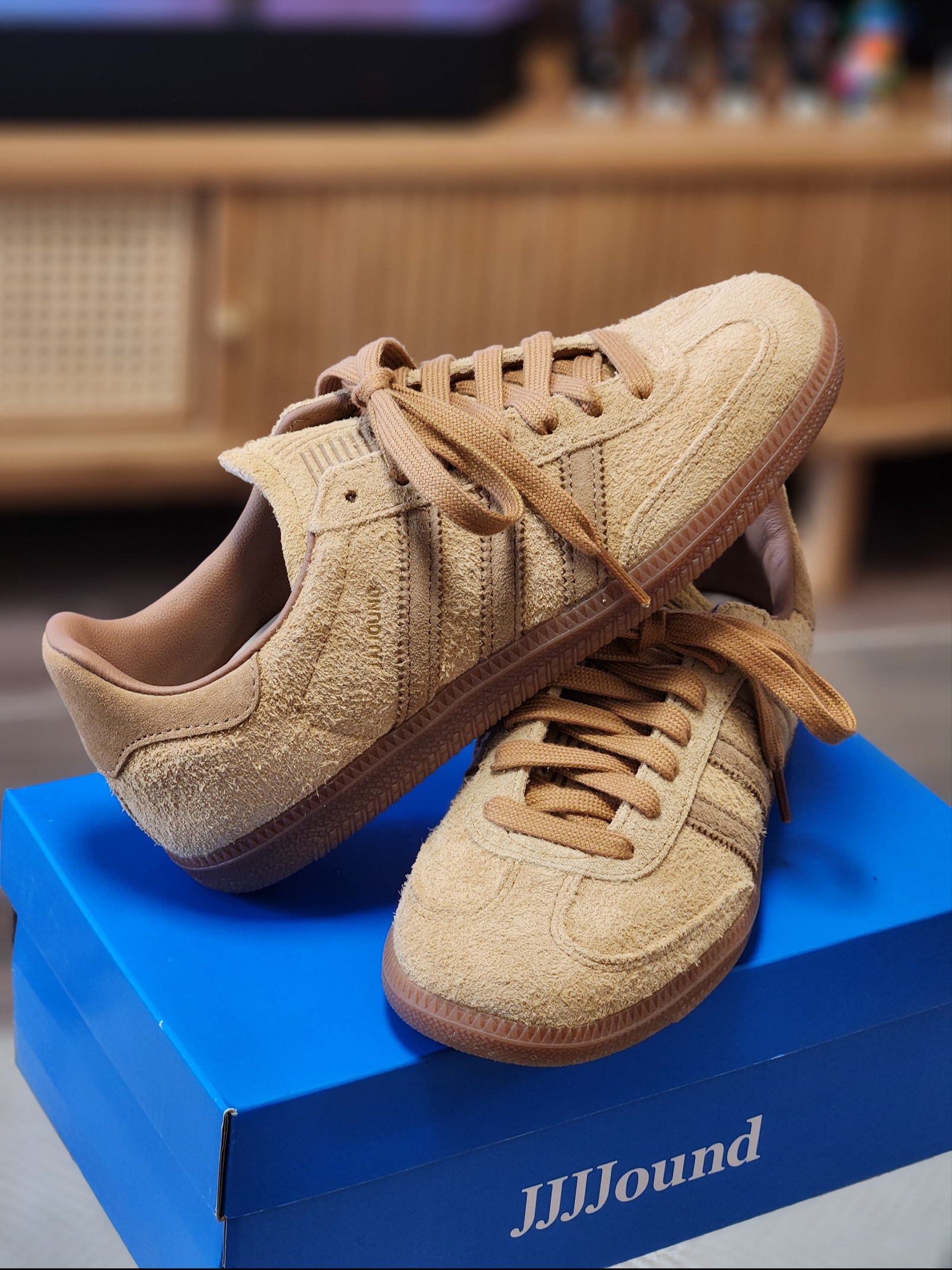 Adidas x JJJJound Samba OG Mesa 착용 스타일 - 1