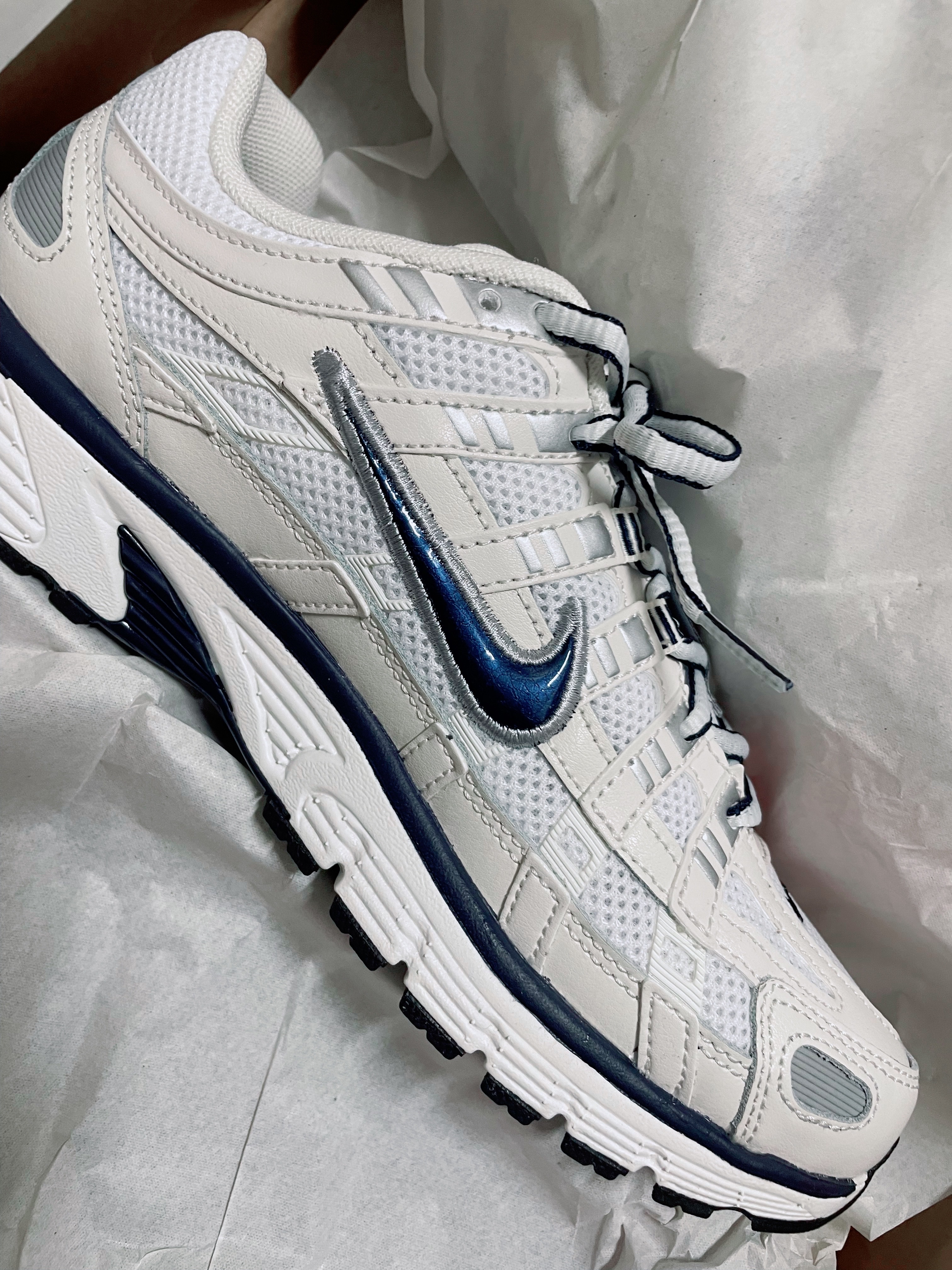 Nike P-6000 Phantom Summit White 착용 스타일 - 3