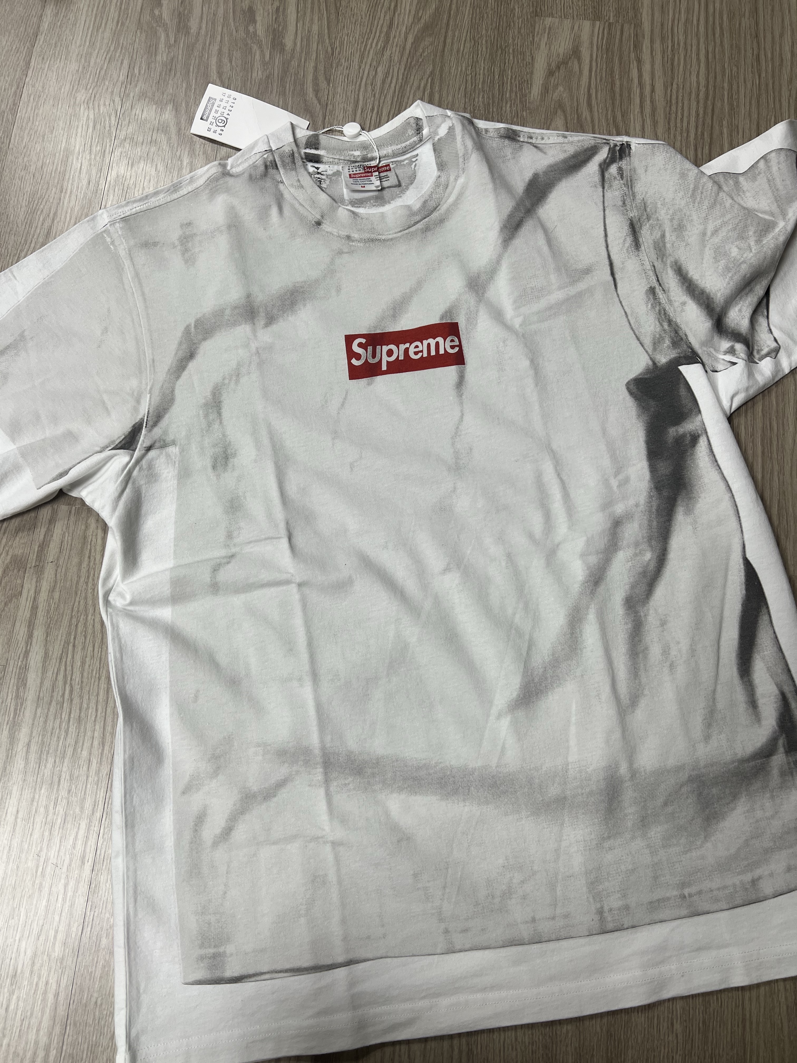 Supreme x MM6 Maison Margiela Box Logo T-Shirt White - 24SS 착용 스타일