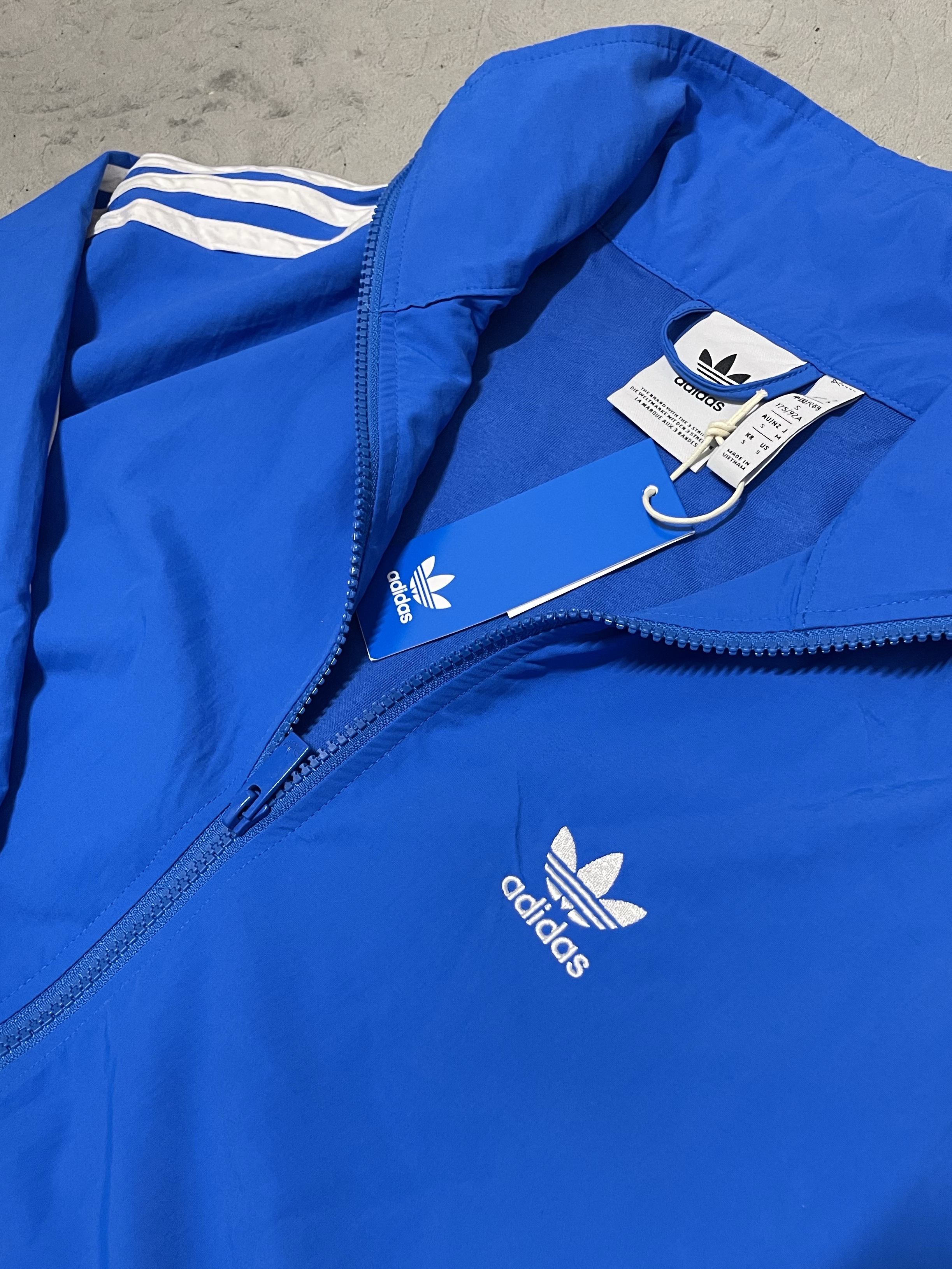 Adidas Adicolor Woven Firebird Track Top Blue Bird  - KR Sizing 착용 스타일 - 2