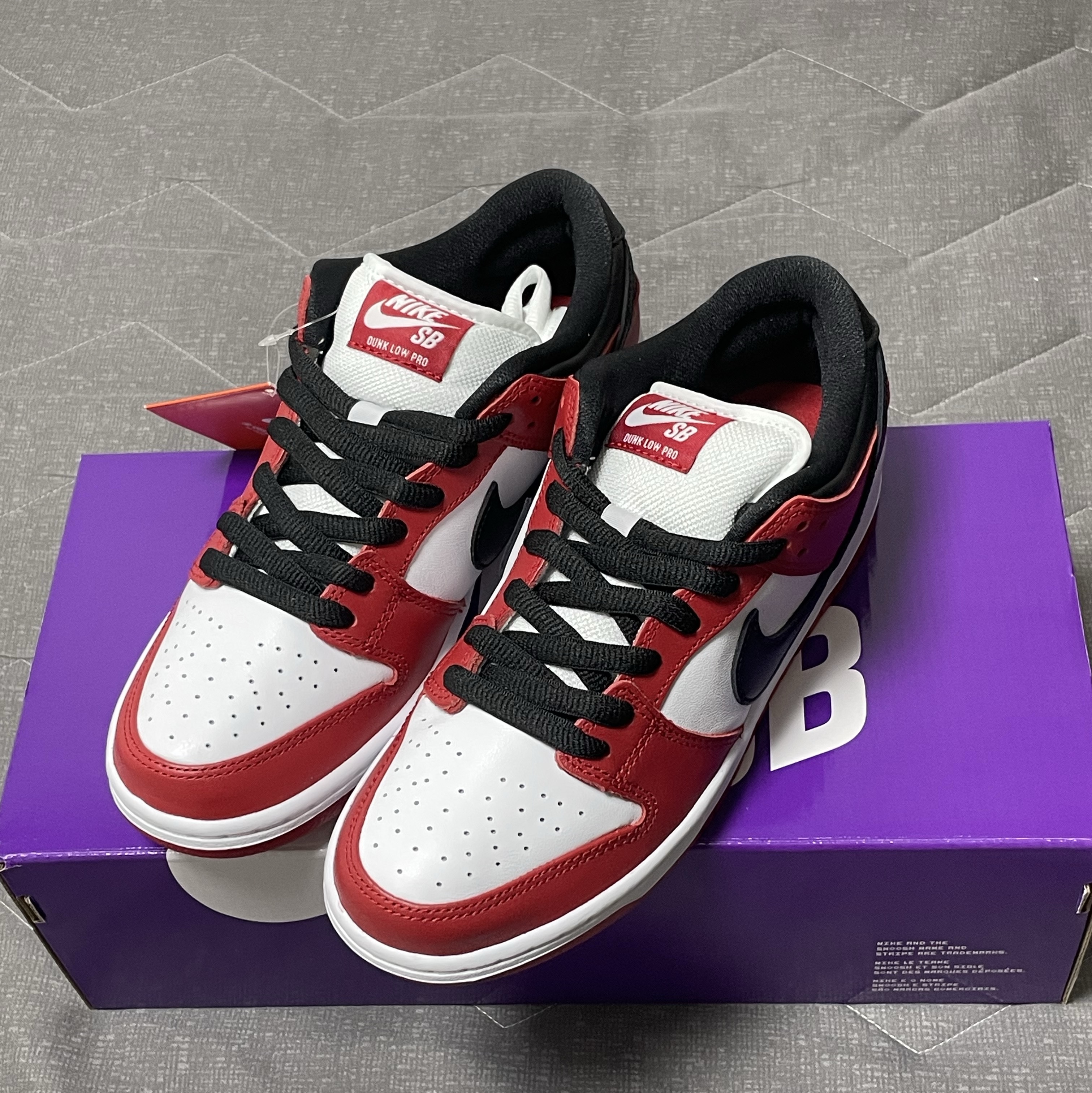 Nike SB Dunk Low Pro Chicago 착용 스타일 - 2