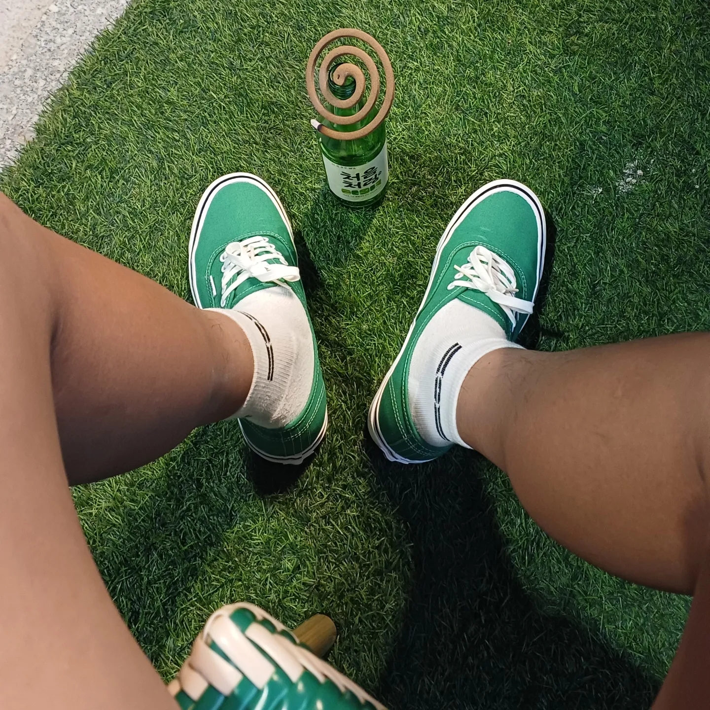 Vans Authentic 44 DX Anaheim Factory Emerald Green 착용 스타일