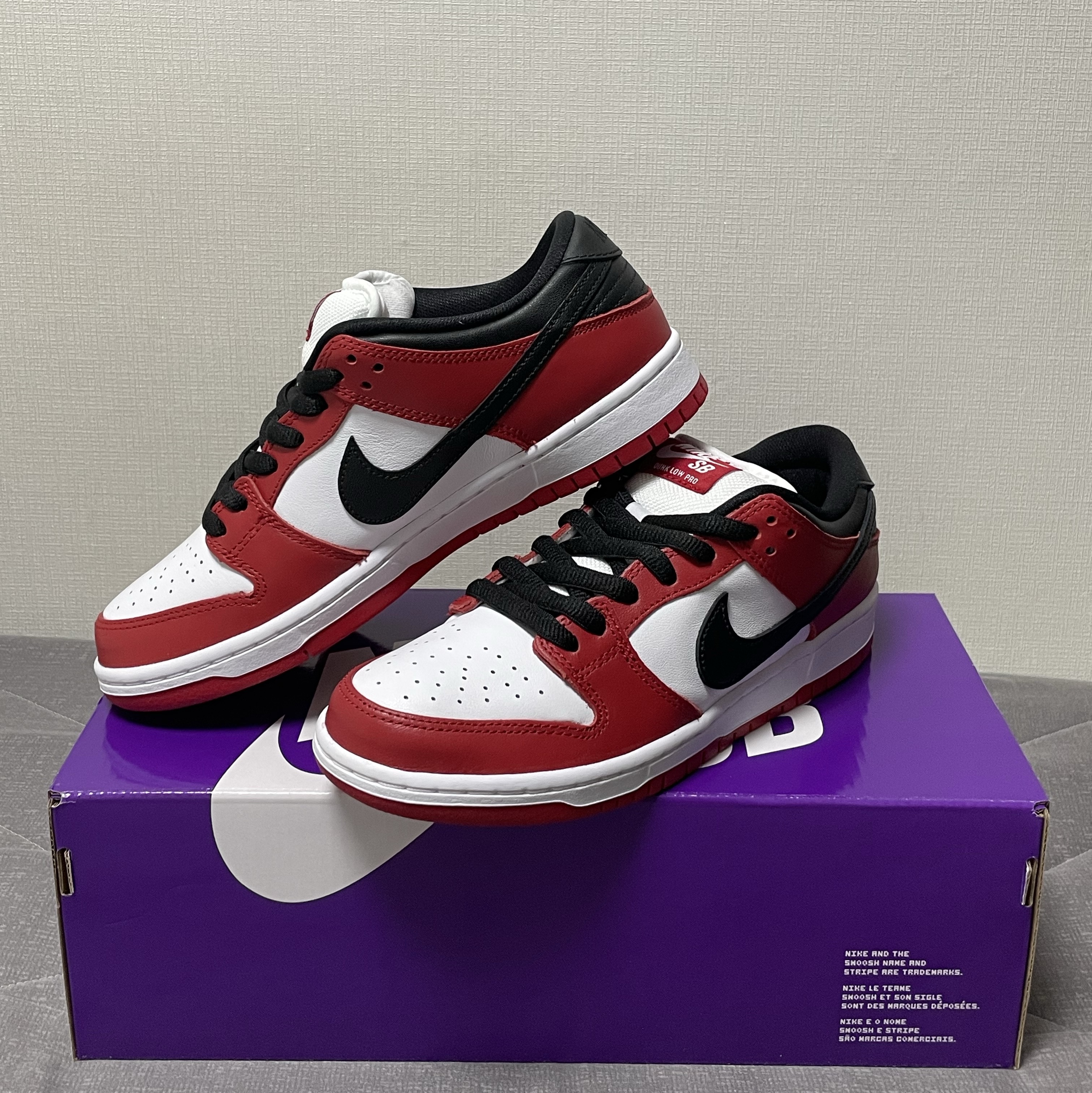 Nike SB Dunk Low Pro Chicago 착용 스타일 - 1