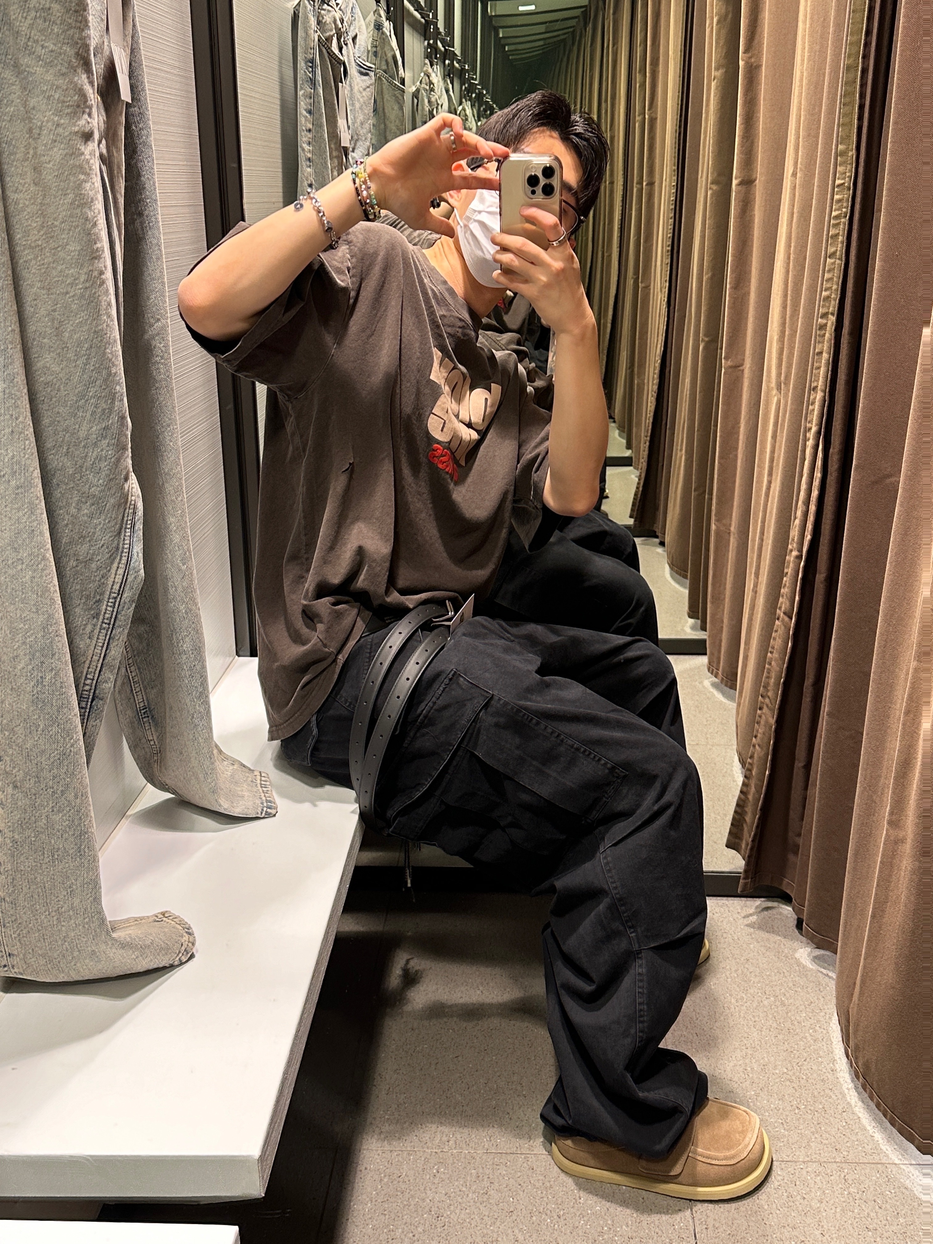 Project G/R Blow Me Washed T-Shirt Brown 착용 스타일 - 2