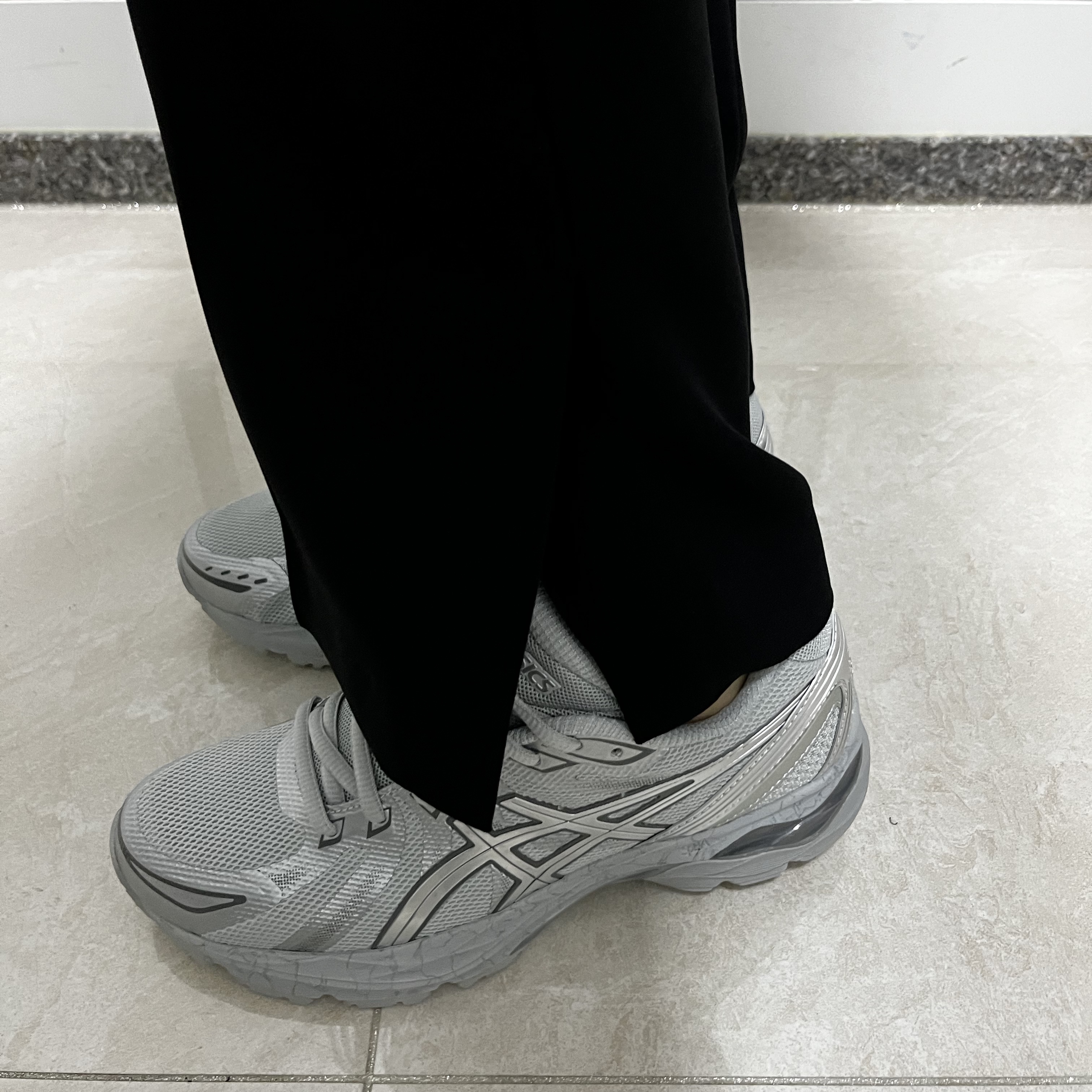 (W) Asics Gel-Flux 4 CN Gray Silver 착용 스타일