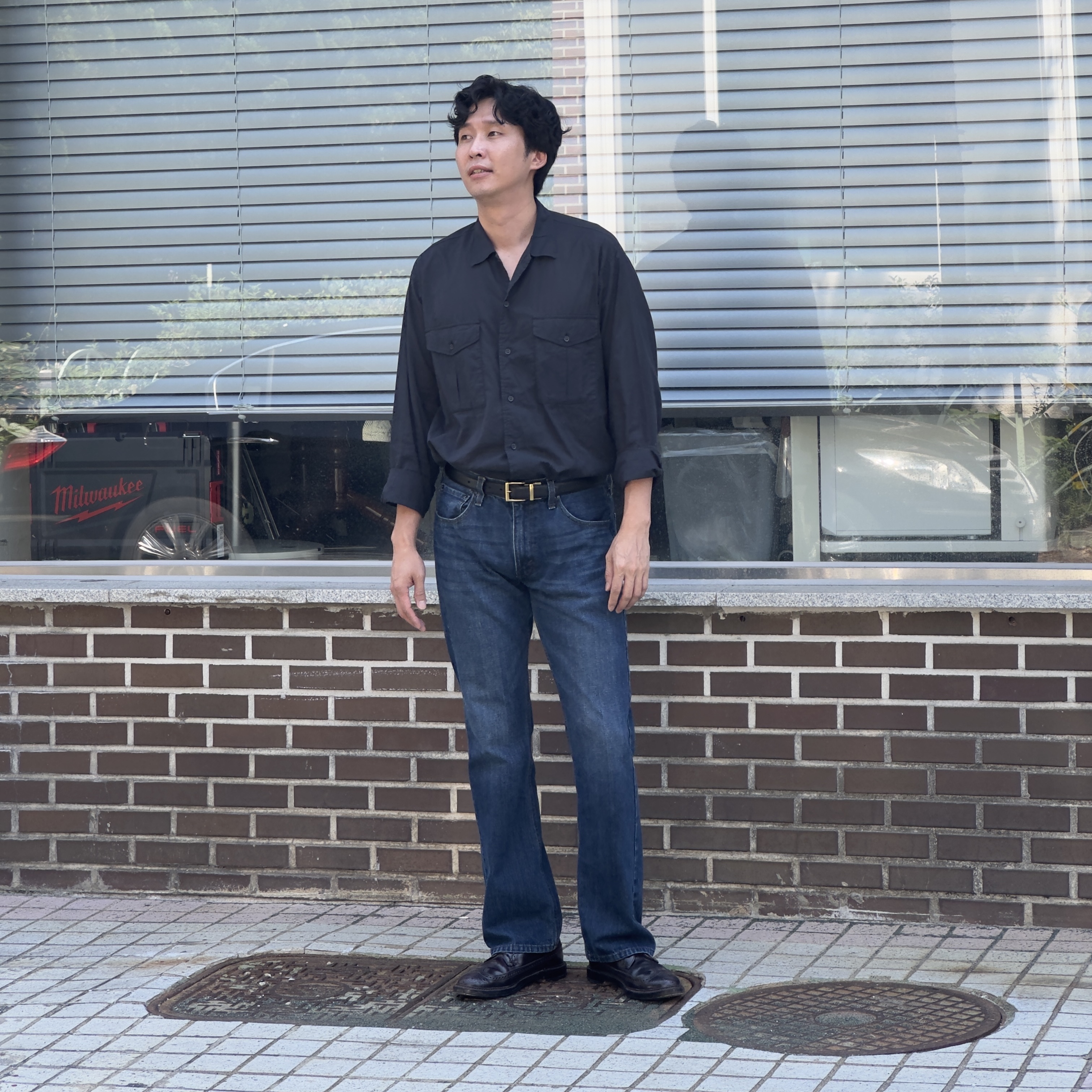 Marka Officer Shirt Black 착용 스타일