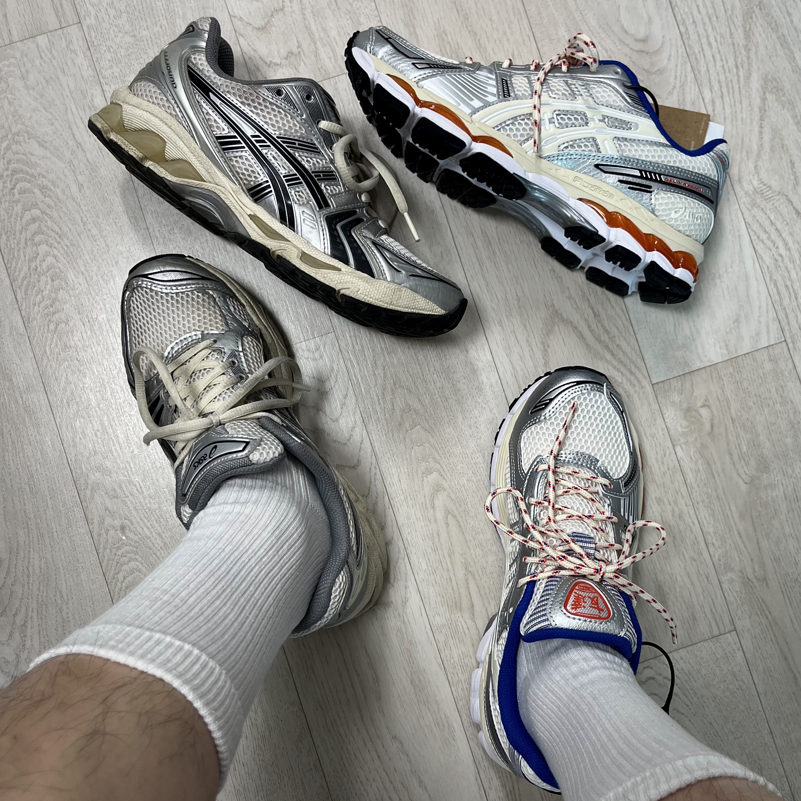 Asics x Ronnie Fieg Gel-Kayano 12.1 Cream, Asics x JJJJound Gel-Kayano 14 Silver Black 착용 스타일
