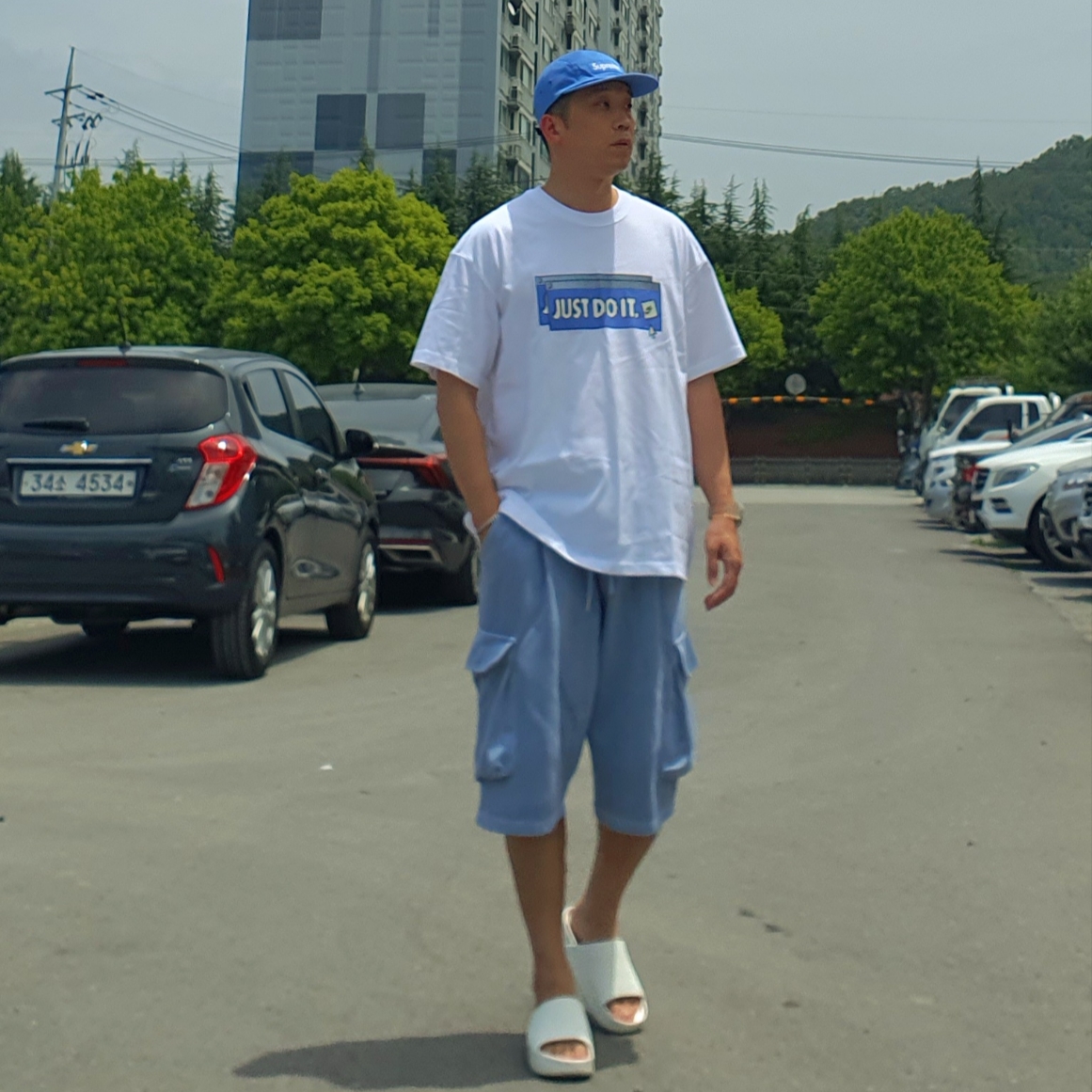 Nike Calm Slide Sail, Supreme Washed Chino Twill Camp Cap Light Royal - 24SS 착용 스타일 - 1