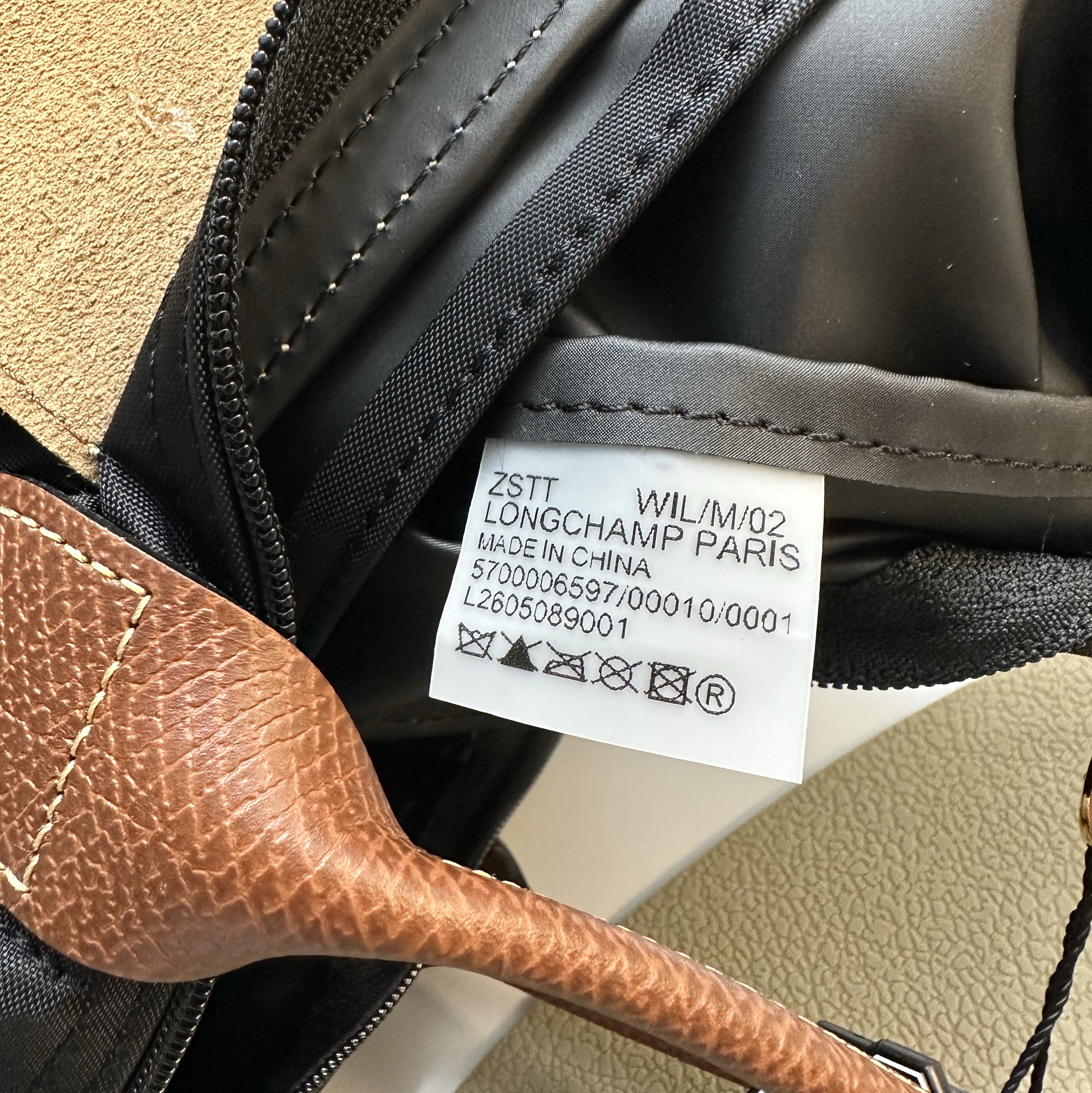 Longchamp Le Pliage Original Tote Bag L Black, Longchamp Le Pliage Original Tote Bag M Black 착용 스타일 - 3