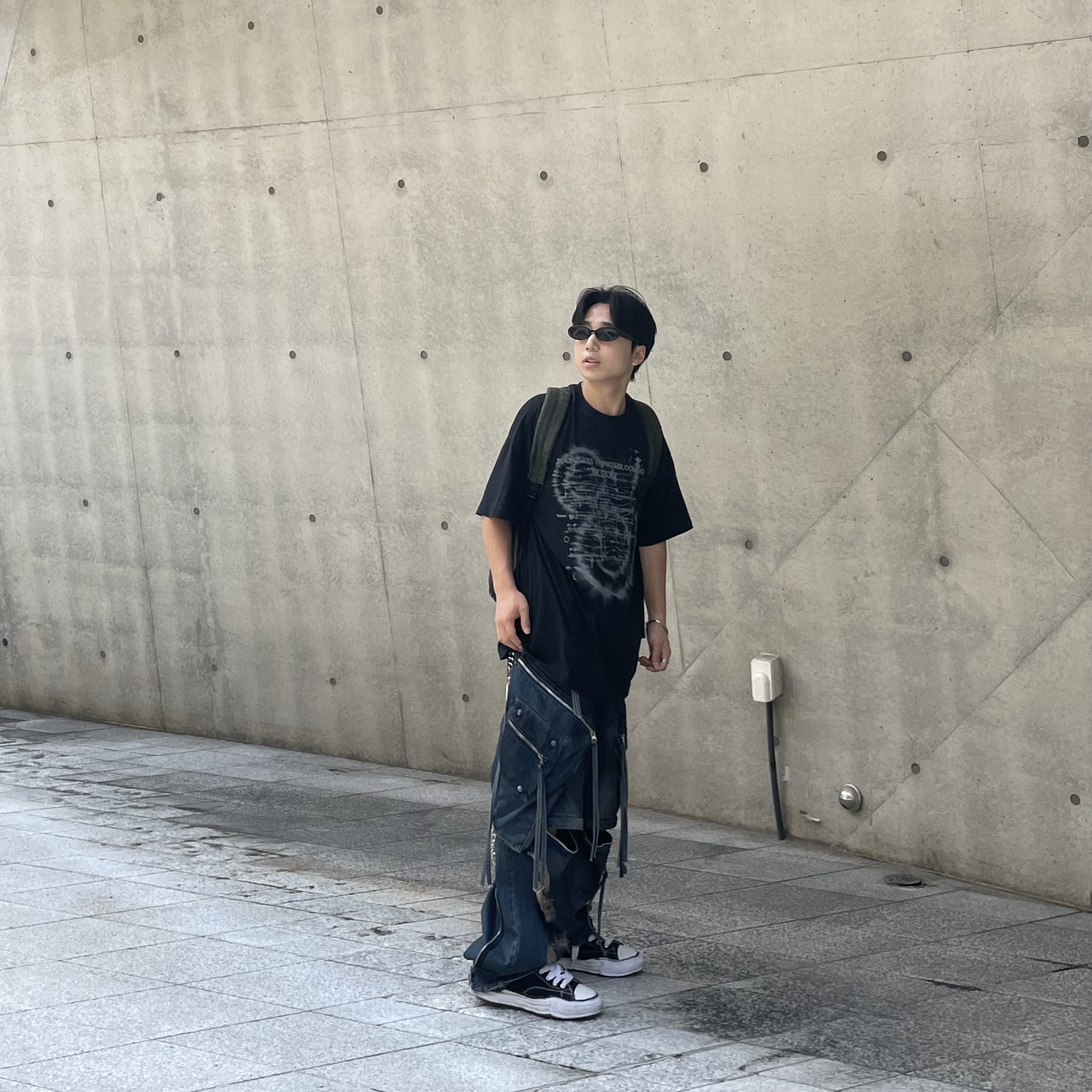 Stussy Canvas Backpack Washed Black, Maison Mihara Yasuhiro Peterson OG Sole Canvas Low Sneakers Black 착용 스타일 - 3