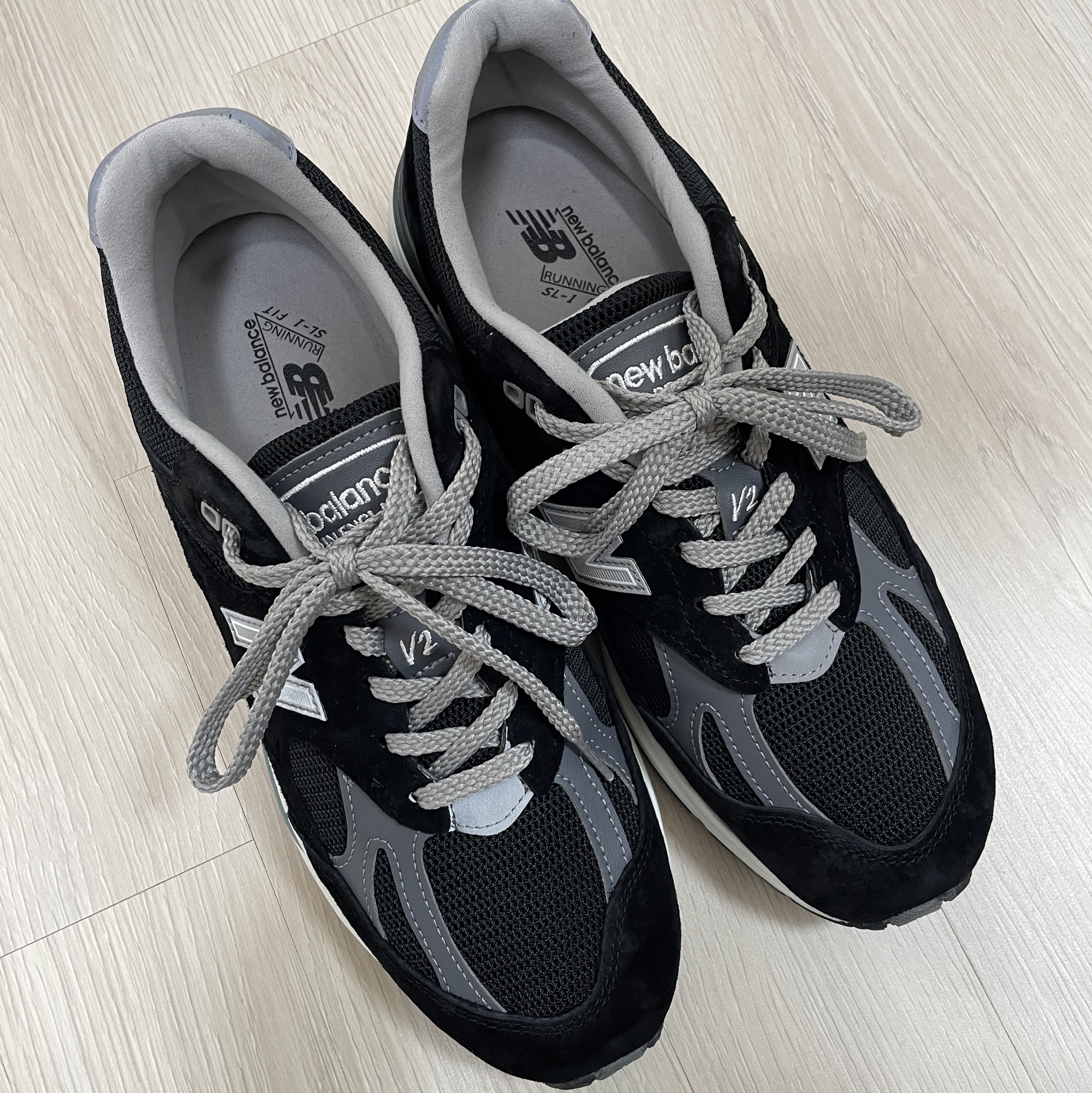 New Balance 991v2 Made in UK Black 착용 스타일 - 1