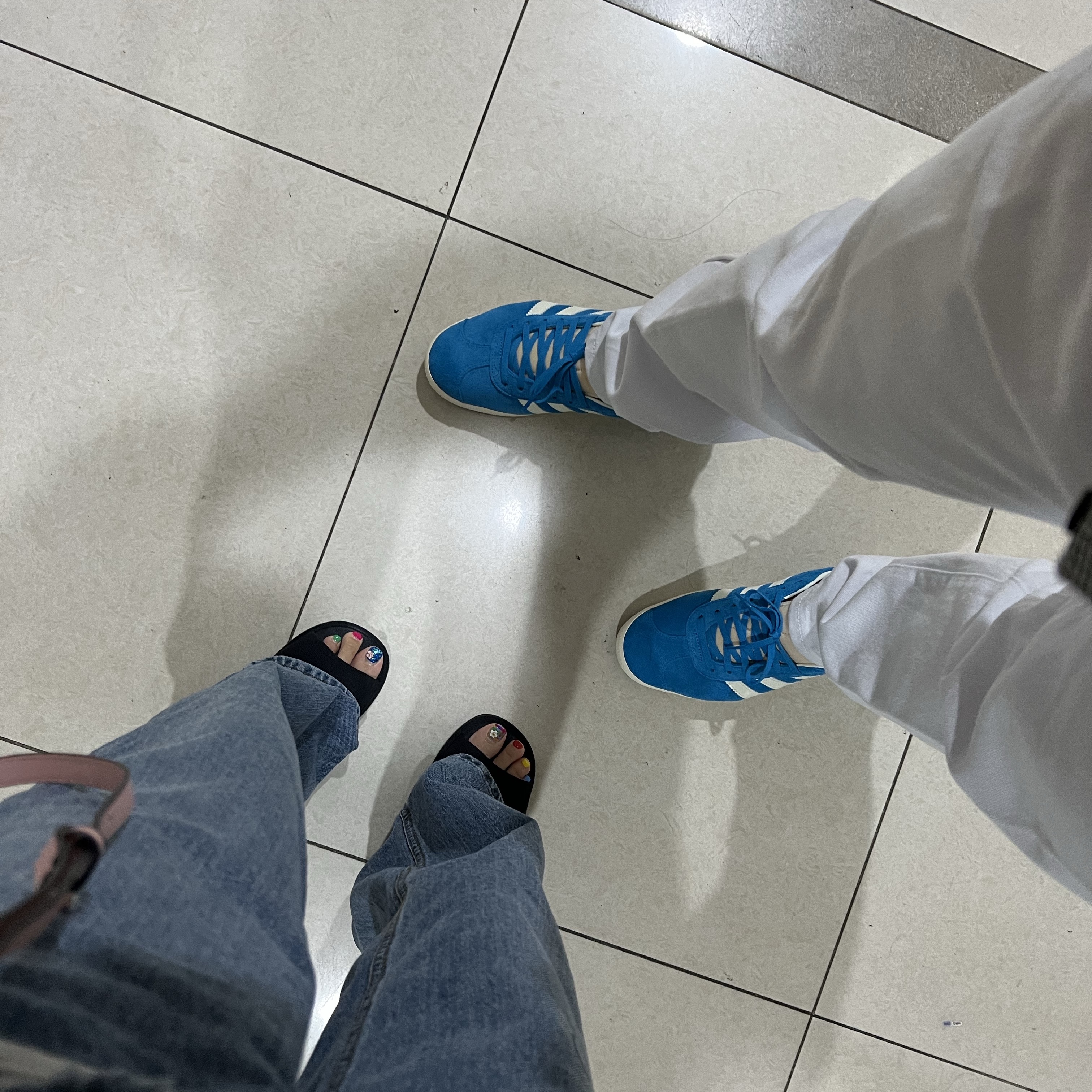 Adidas Gazelle Bold Aqua Off White 착용 스타일 - 1