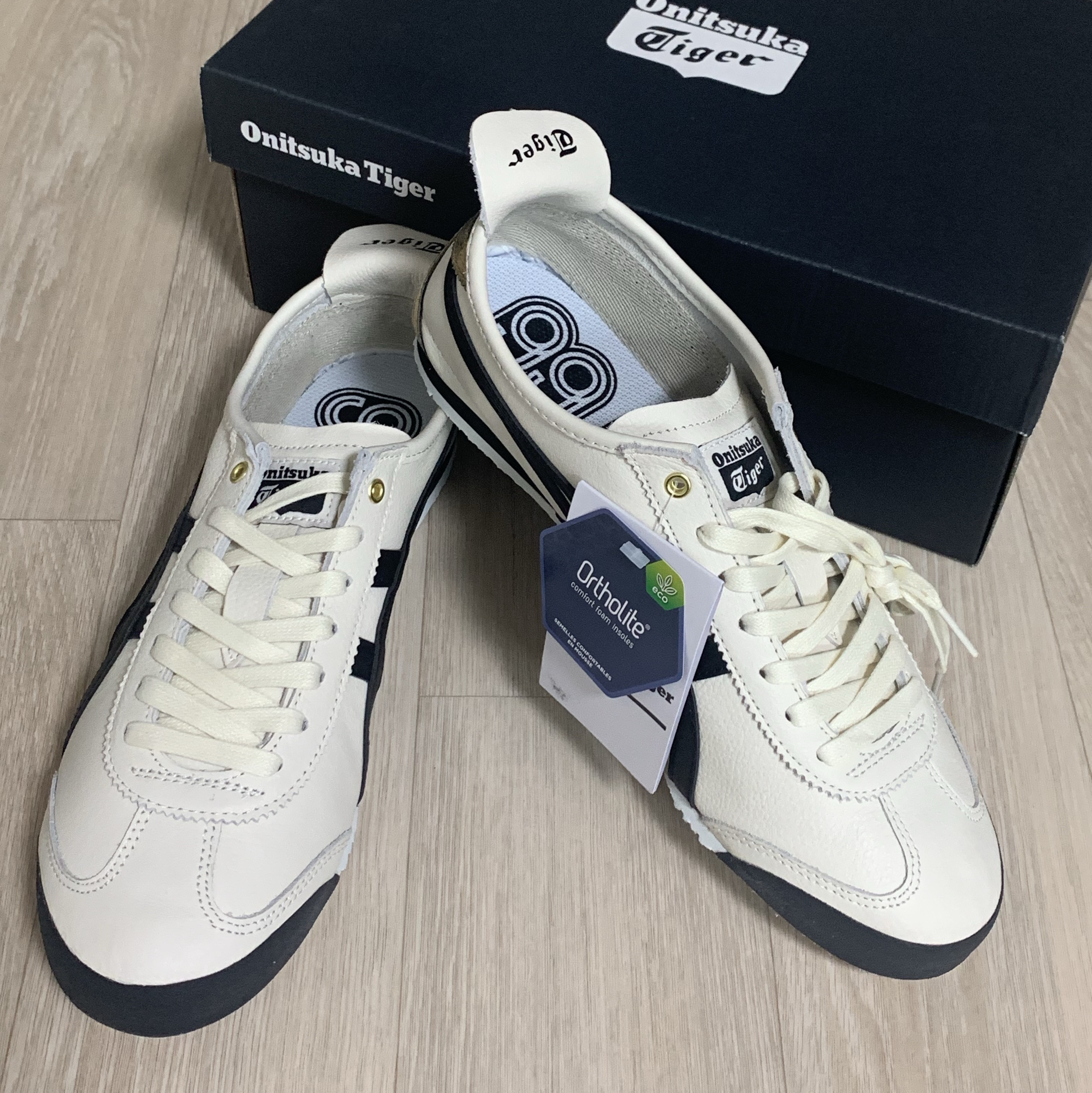 Onitsuka Tiger Mexico 66 Cream Black 착용 스타일 - 1