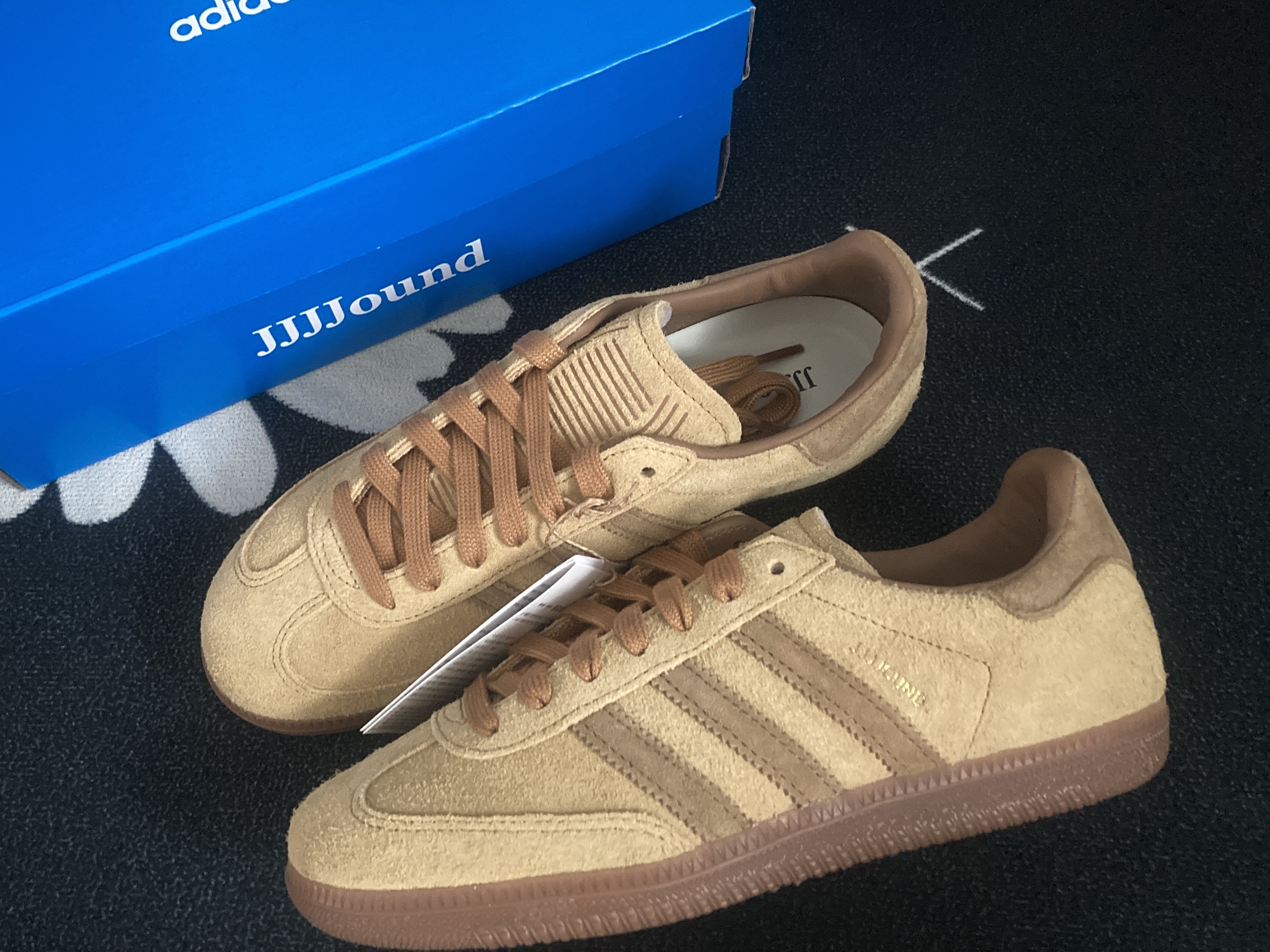 Adidas x JJJJound Samba OG Mesa 착용 스타일 - 1