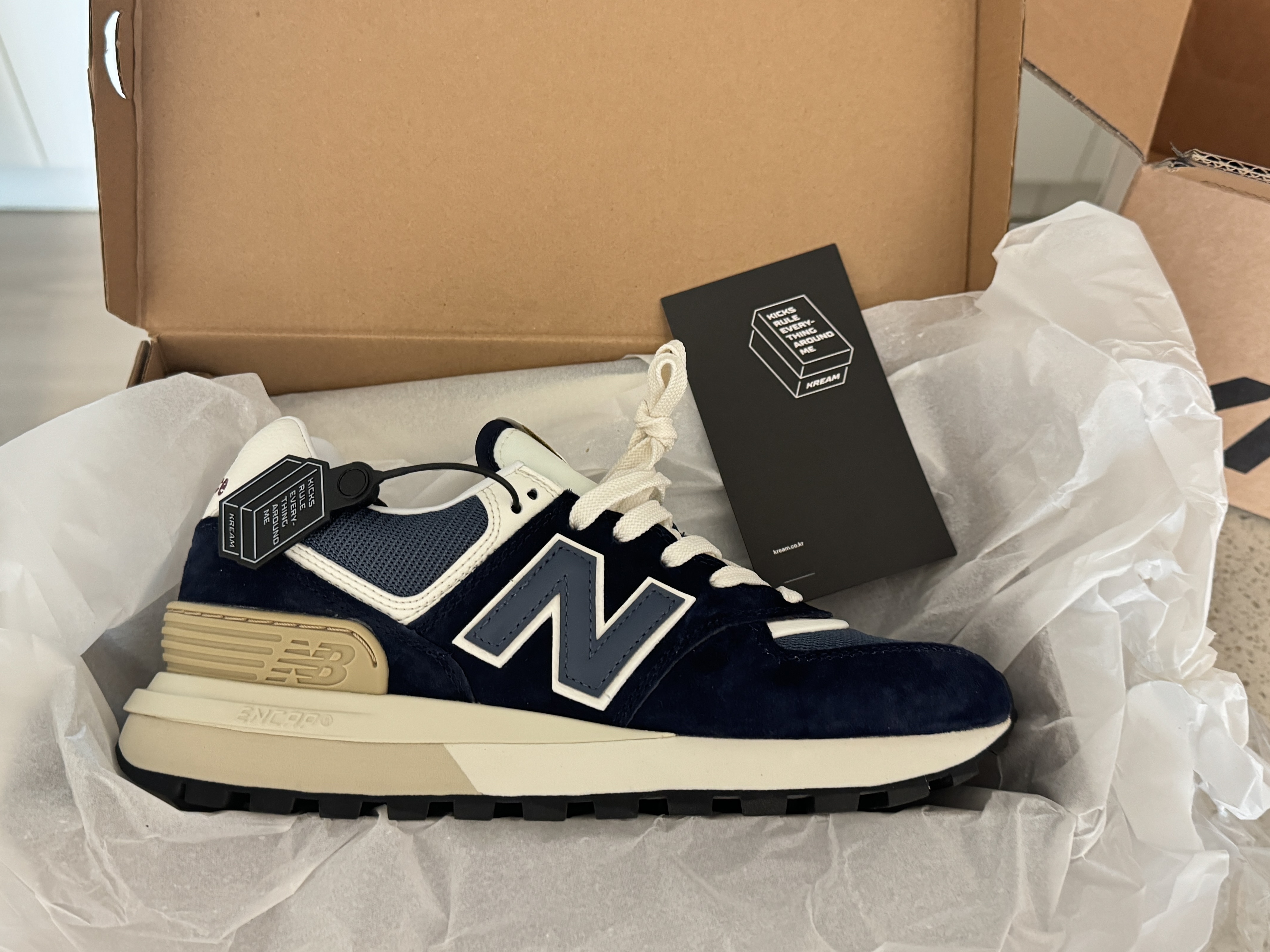 New Balance 574 Legacy Navy 착용 스타일