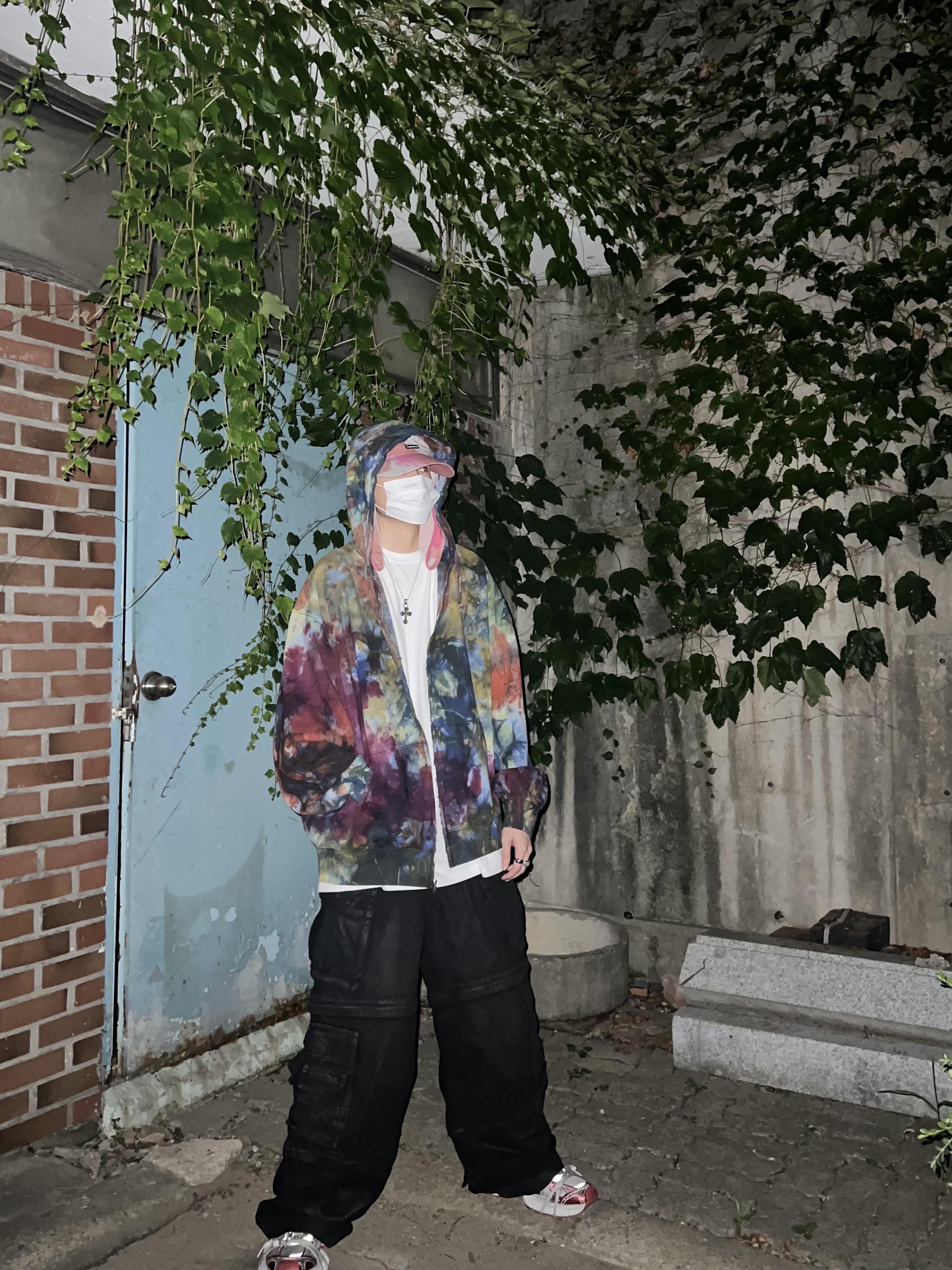 Supreme Overdyed Small Box Zip Up Hooded Sweatshirt Multicolor - 24SS, Supreme x The North Face Sunshield Camp Cap Multi-Color - 20SS 착용 스타일 - 1