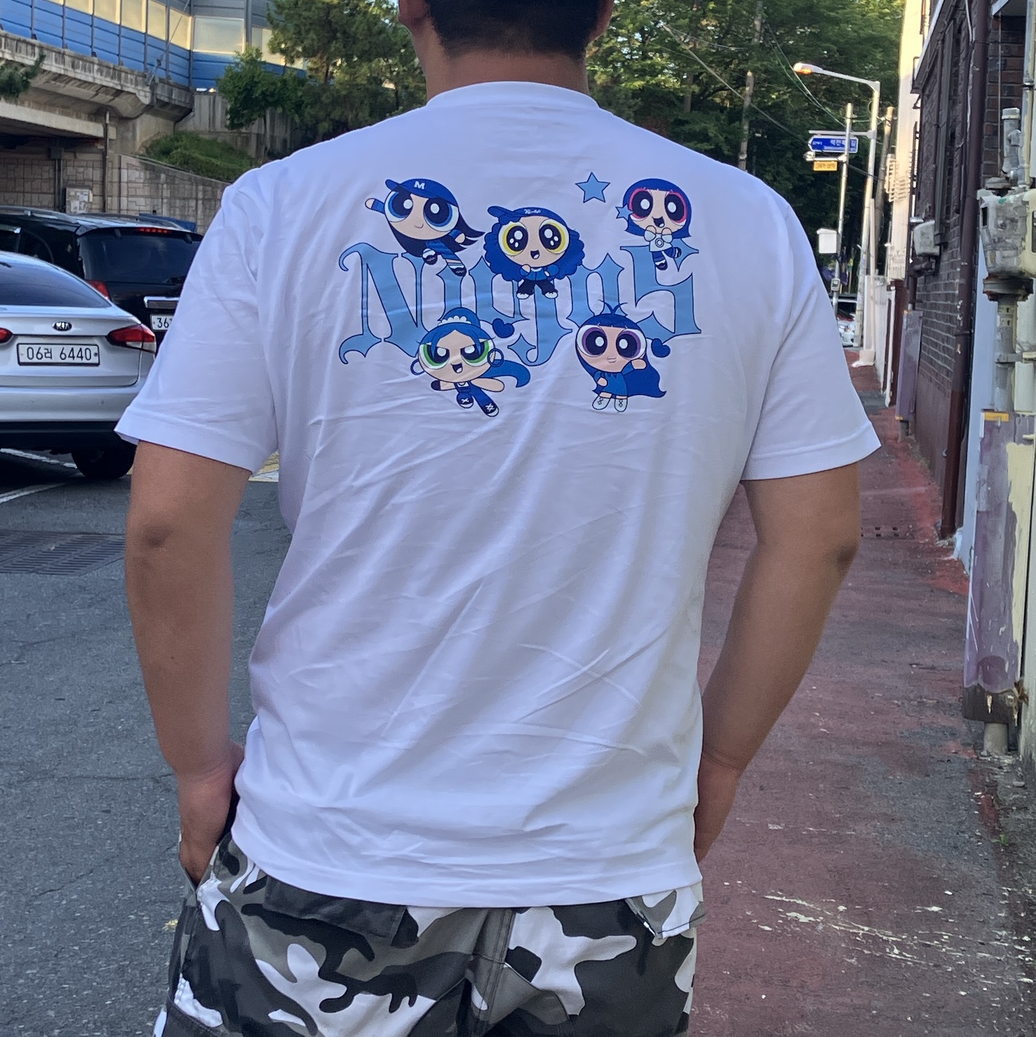 NewJeans x The Powerpuff Girls T-Shirt White 착용 스타일