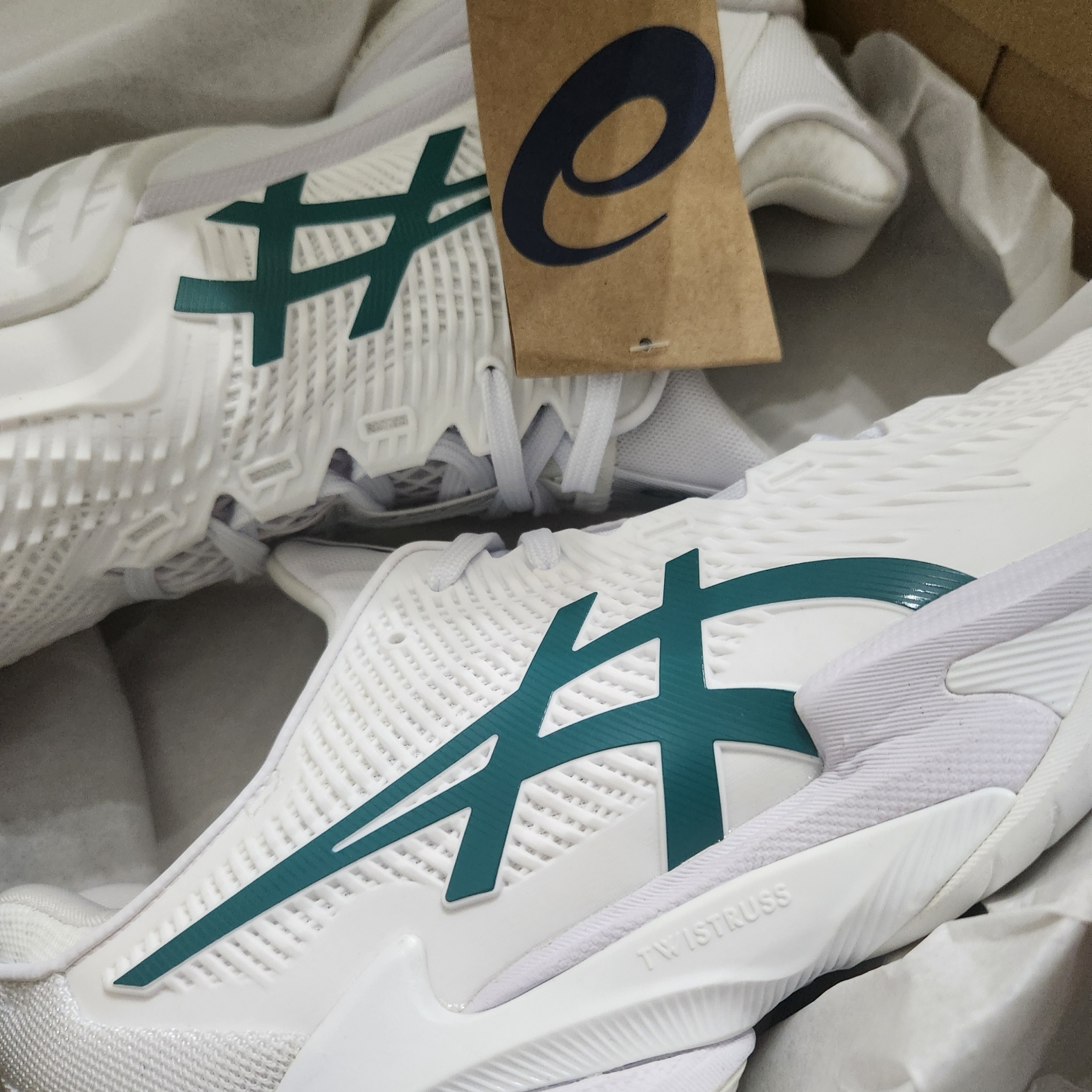 Asics Court FF 3 Novak White Pitch Green 착용 스타일 - 3