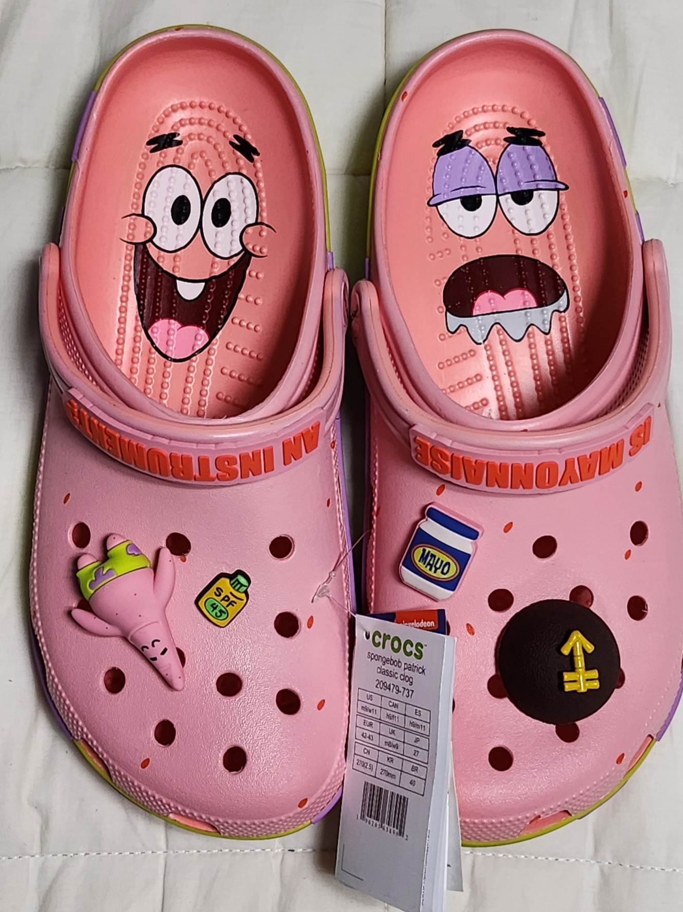 Crocs x Spongebob Patrick Star Classic Clog Melon 착용 스타일