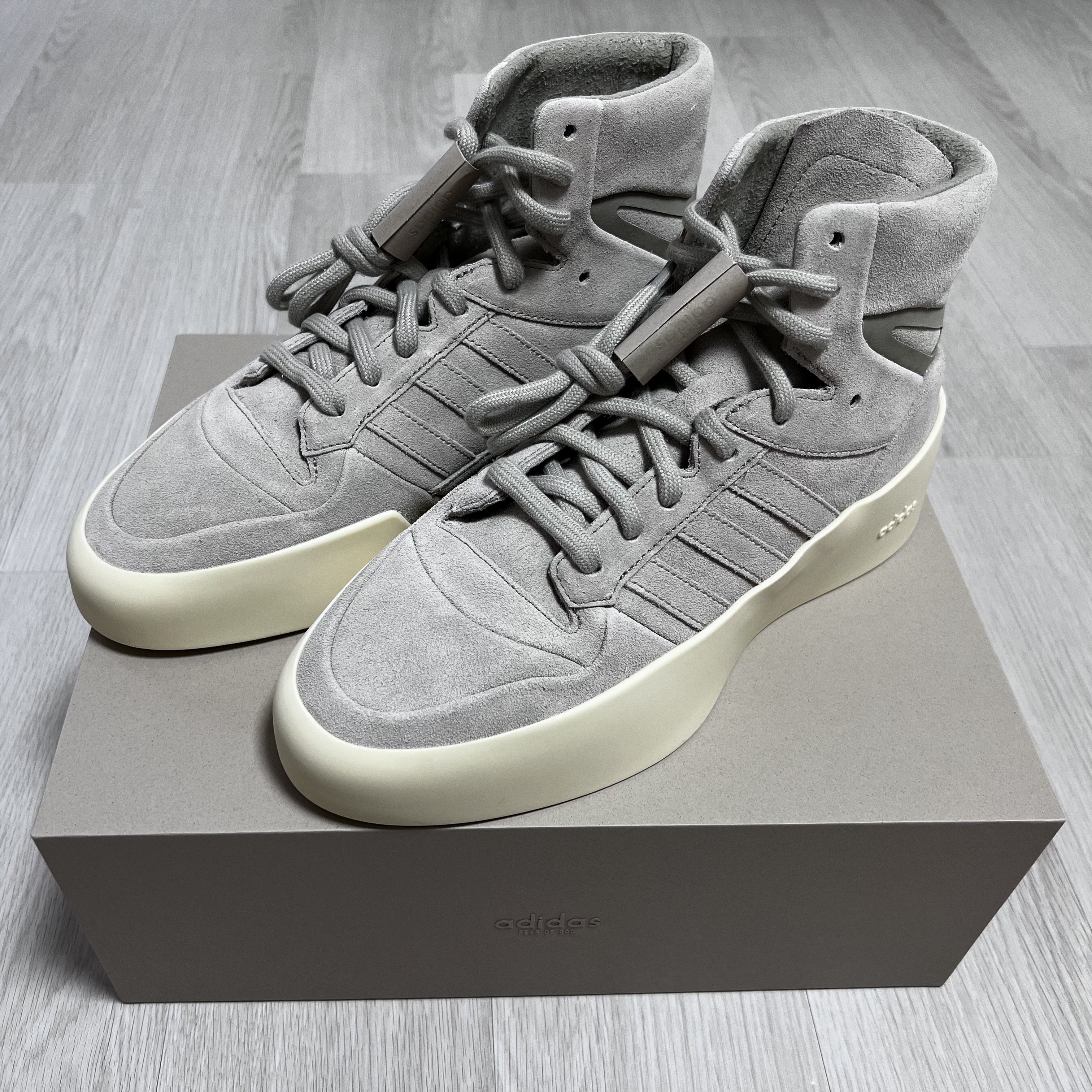 Adidas x Fear of God Athletics 86 Hi Sesame 착용 스타일