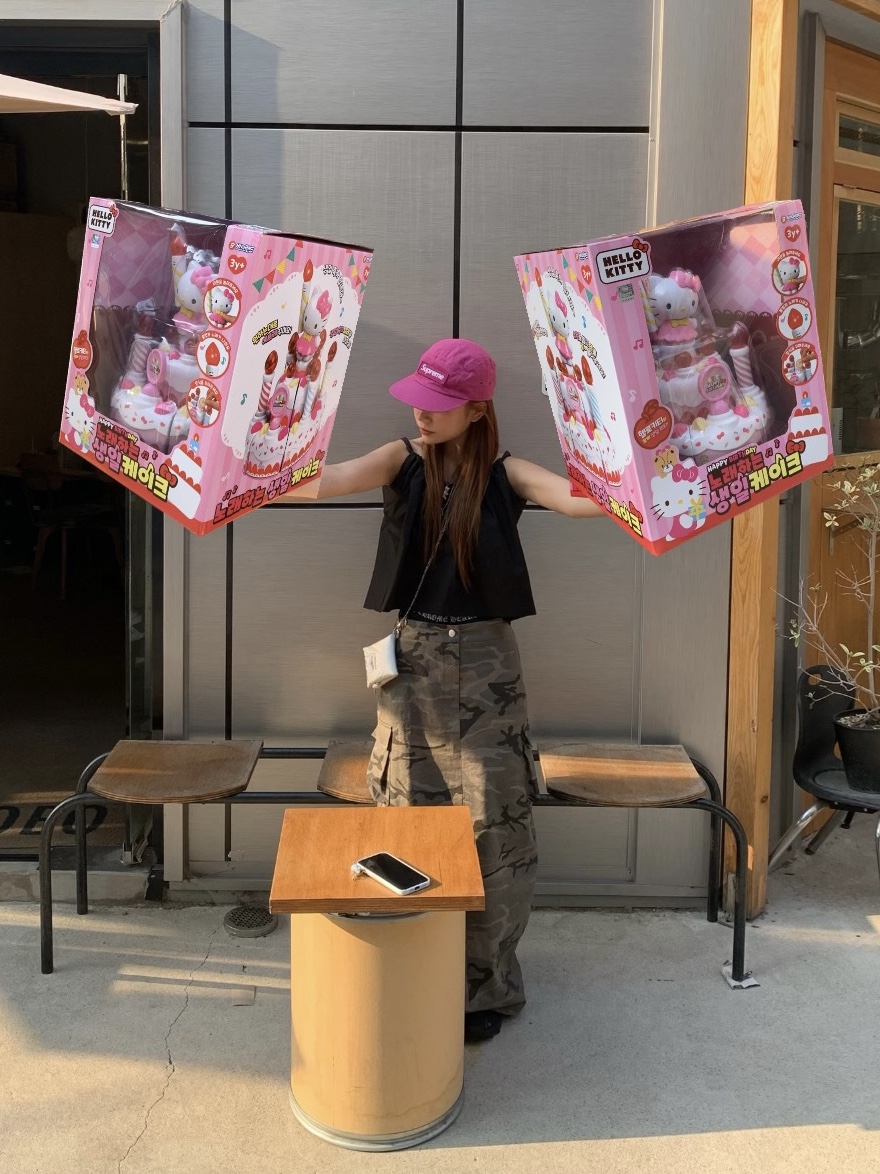 Chrome Hearts Boxer Brief Black, Supreme Waxed Cotton Camp Cap Magenta - 23FW 착용 스타일