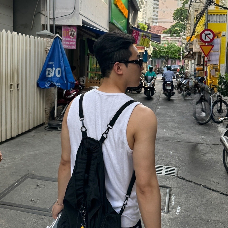 Gentle Monster x Maison Margiela MM105 Black Black, Ader Error Feloh Sleeveless White 착용 스타일 - 1