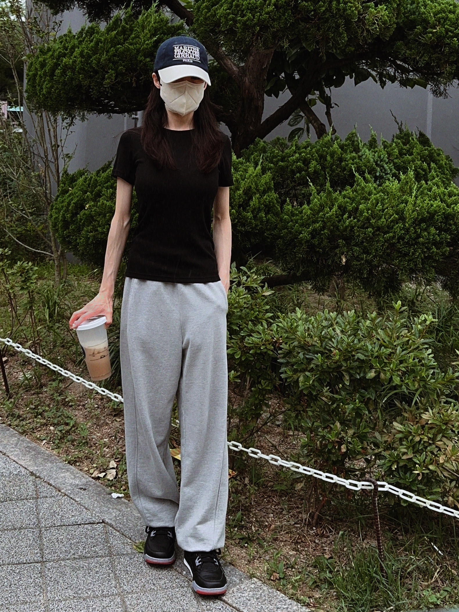 Jordan 4 Retro Bred Reimagined, Marithe Francois Girbaud Classic Logo 6-Panel Color Block Cap Ivory 착용 스타일