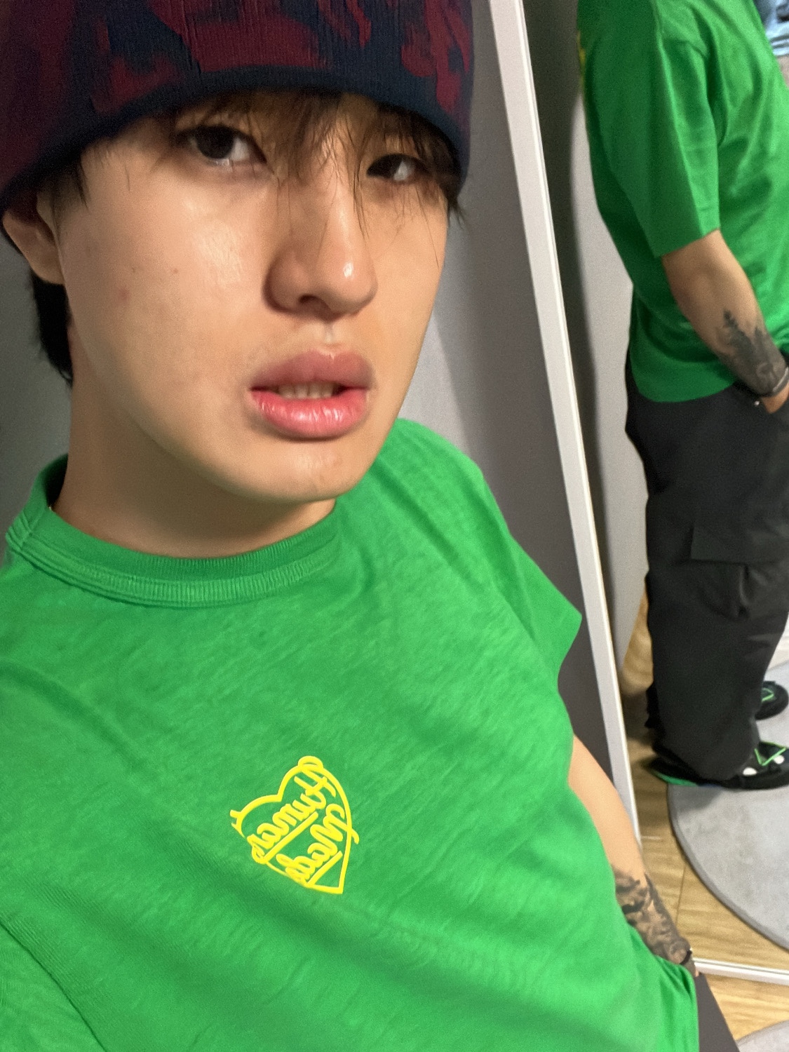 Human Made Color T-Shirt Green, Nike x Off-White Blazer Low '77 Black and Electro Green 착용 스타일 - 2