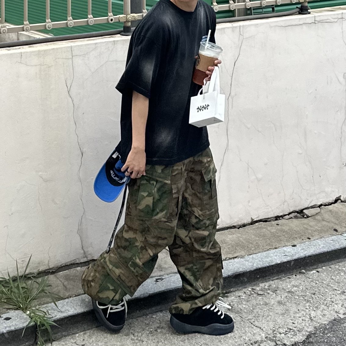 Nonnod Grandprix T-shirt Washed Black, Nonnod Vintage Grunge Cap Washed Blue 착용 스타일 - 3