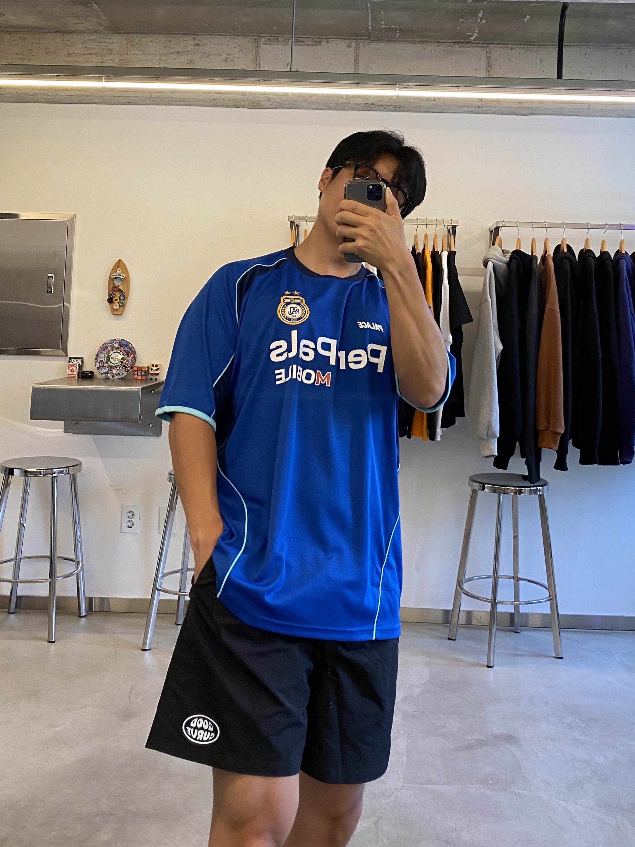Palace Pen Pals Jersey Blue - 24SS 착용 스타일