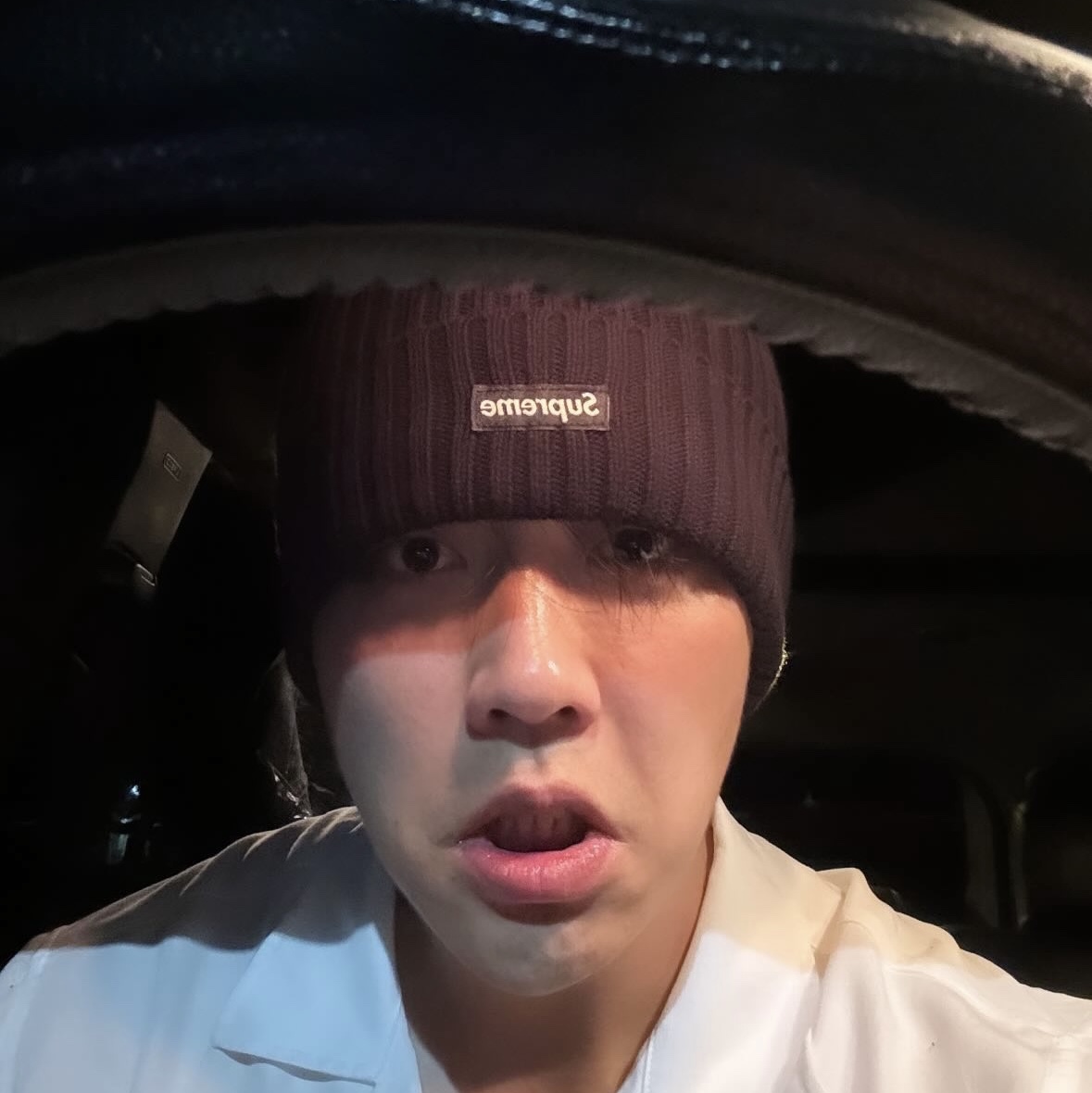 Supreme Overdyed Beanie Black, Supreme Hanes Boxer Briefs Black (4 Pack) 착용 스타일 - 1