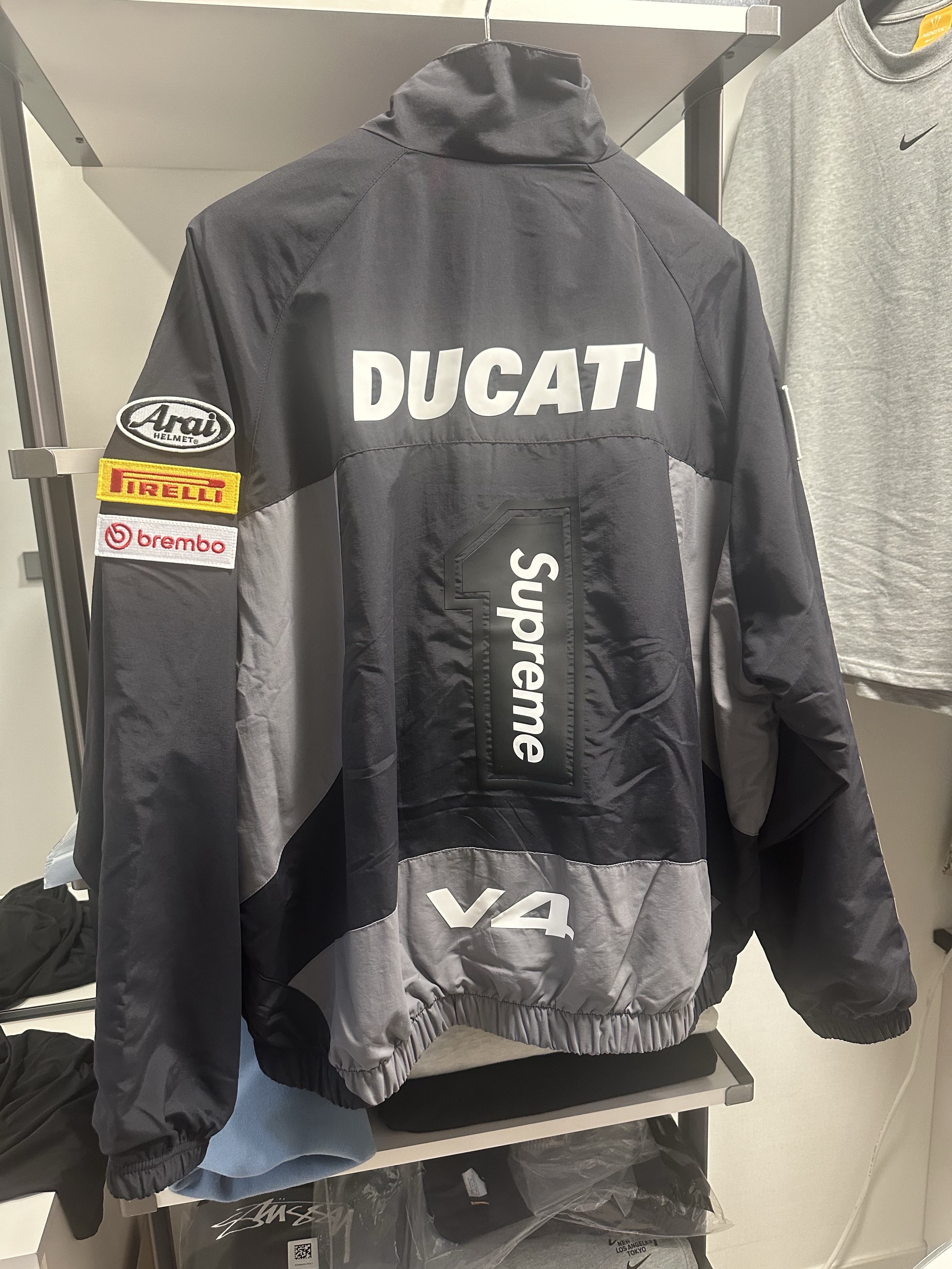 Supreme x Ducati Track Jacket Black - 24SS 착용 스타일 - 2
