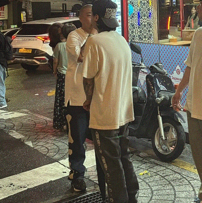 Kapital 12.5 oz. Denim Mexican Tuxedo 5P Okagilly Pants Indigo, Visvim FBT Shaman Folk Black - 23FW 착용 스타일 - 2
