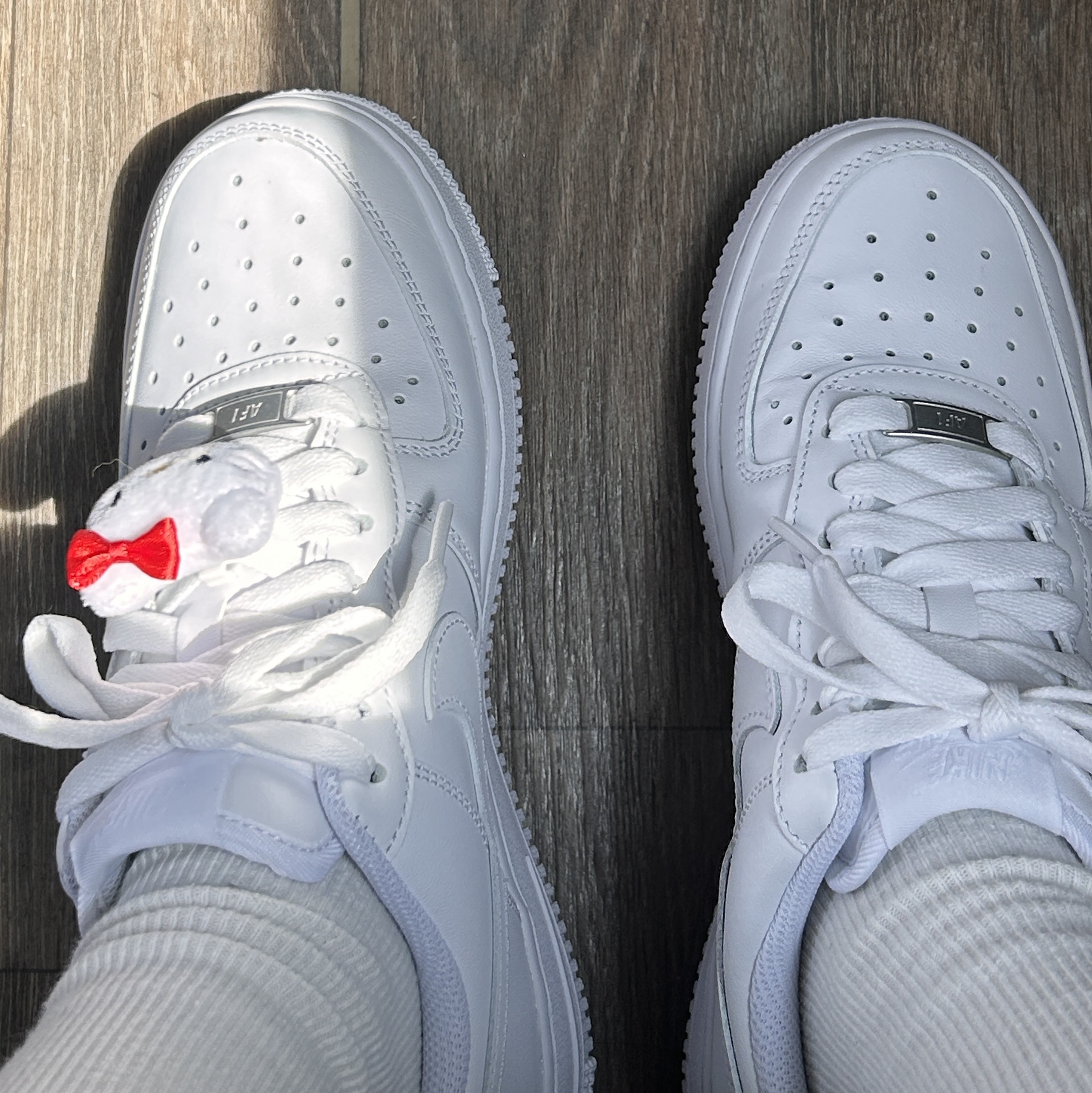 Nike Air Force 1 '07 Low White, Monamhee Creami Keyring Cream - KREAM Exclusive 착용 스타일 - 1