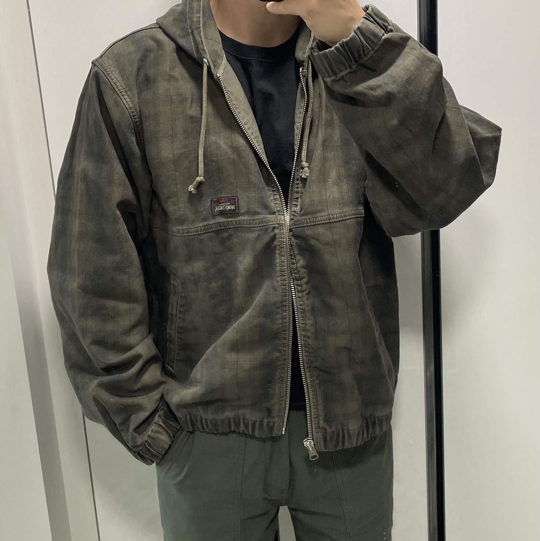 Stussy Unlined Canvas Work Jacket Black 착용 스타일 - 2