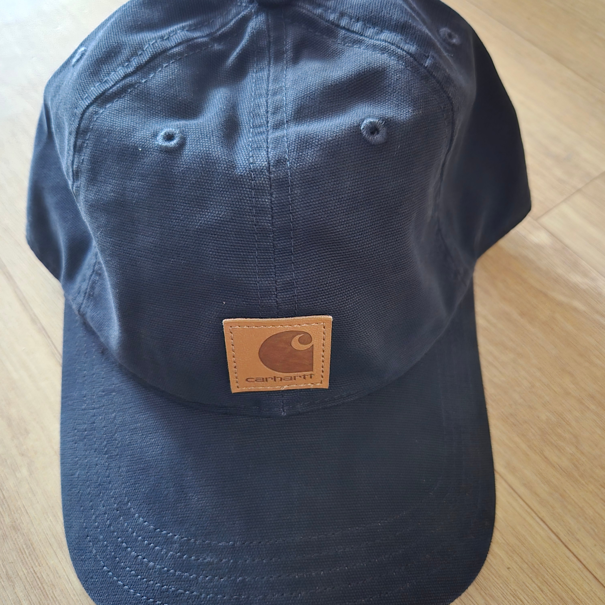 Carhartt Canvas Cap Navy 착용 스타일