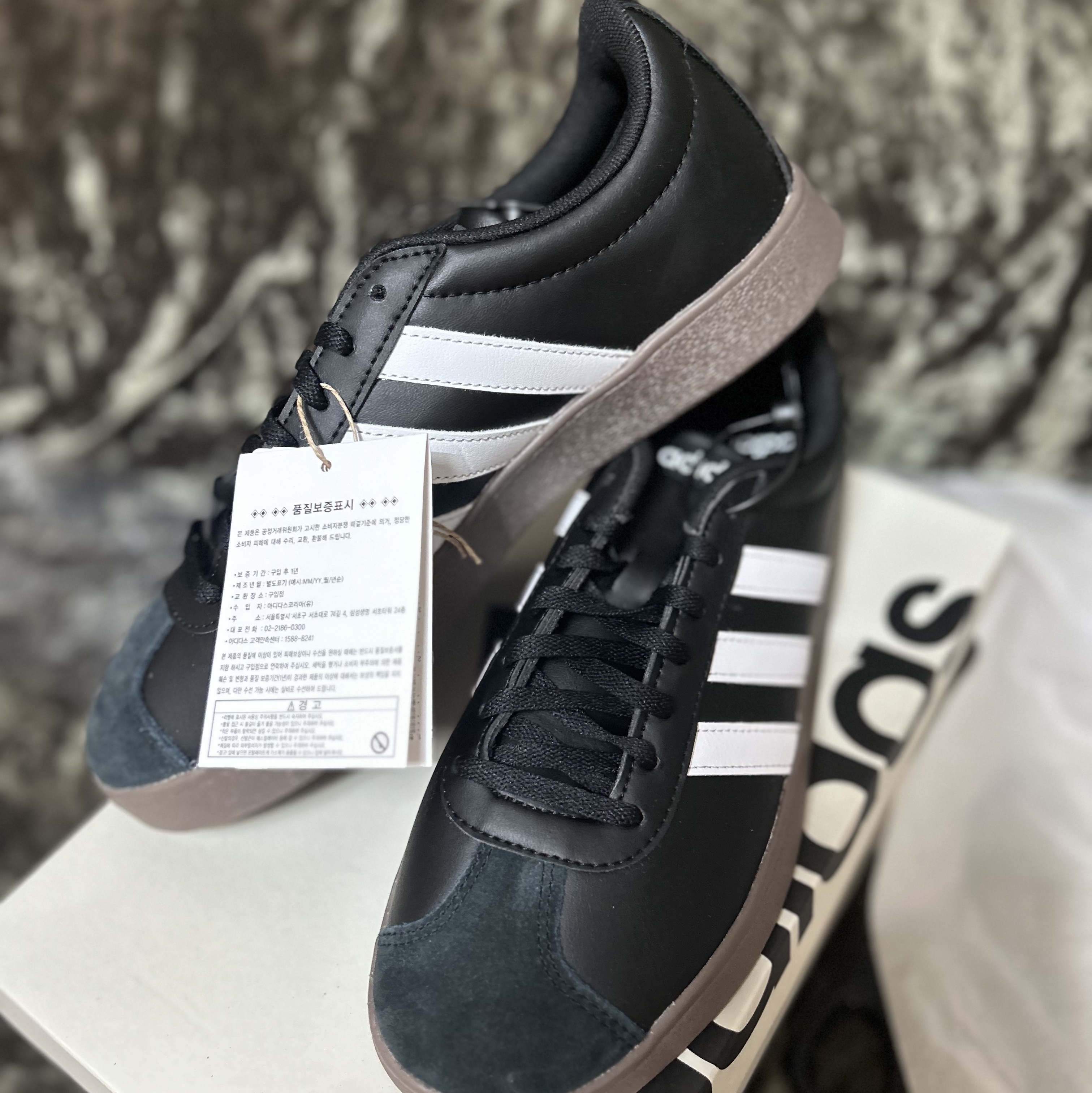 Adidas VL Court Base Core Black Cloud White 착용 스타일