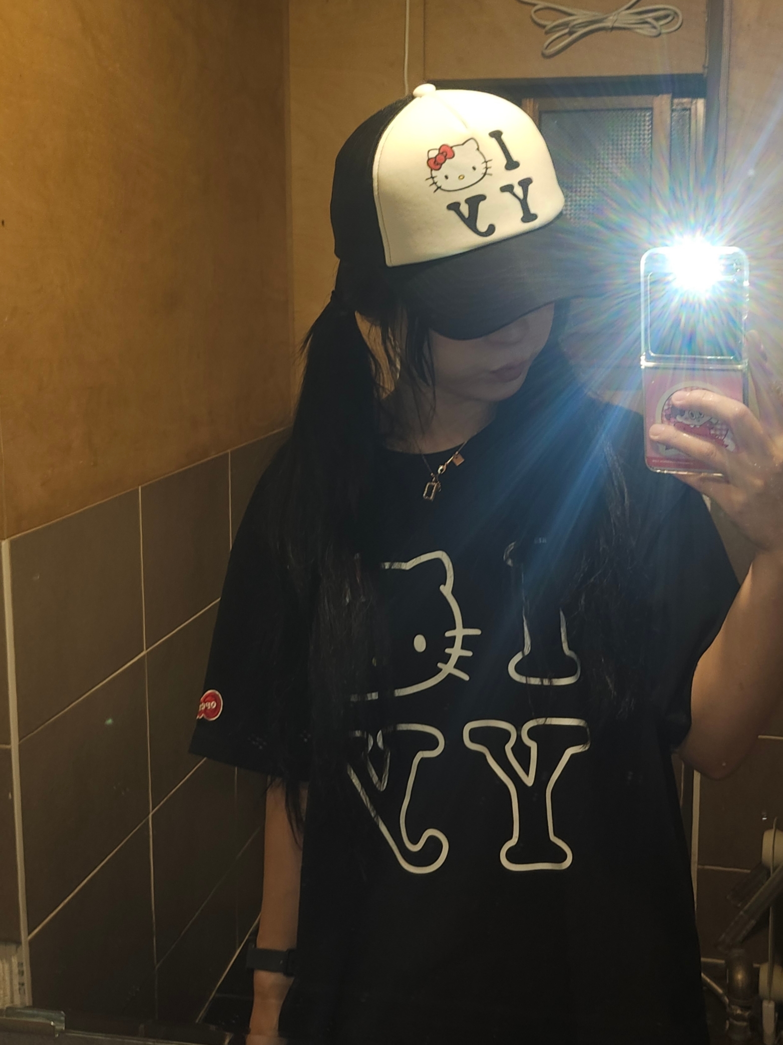 Open Yy x Hello Kitty T-Shirt Black, Open Yy x Hello Kitty Trucker Cap Black 착용 스타일