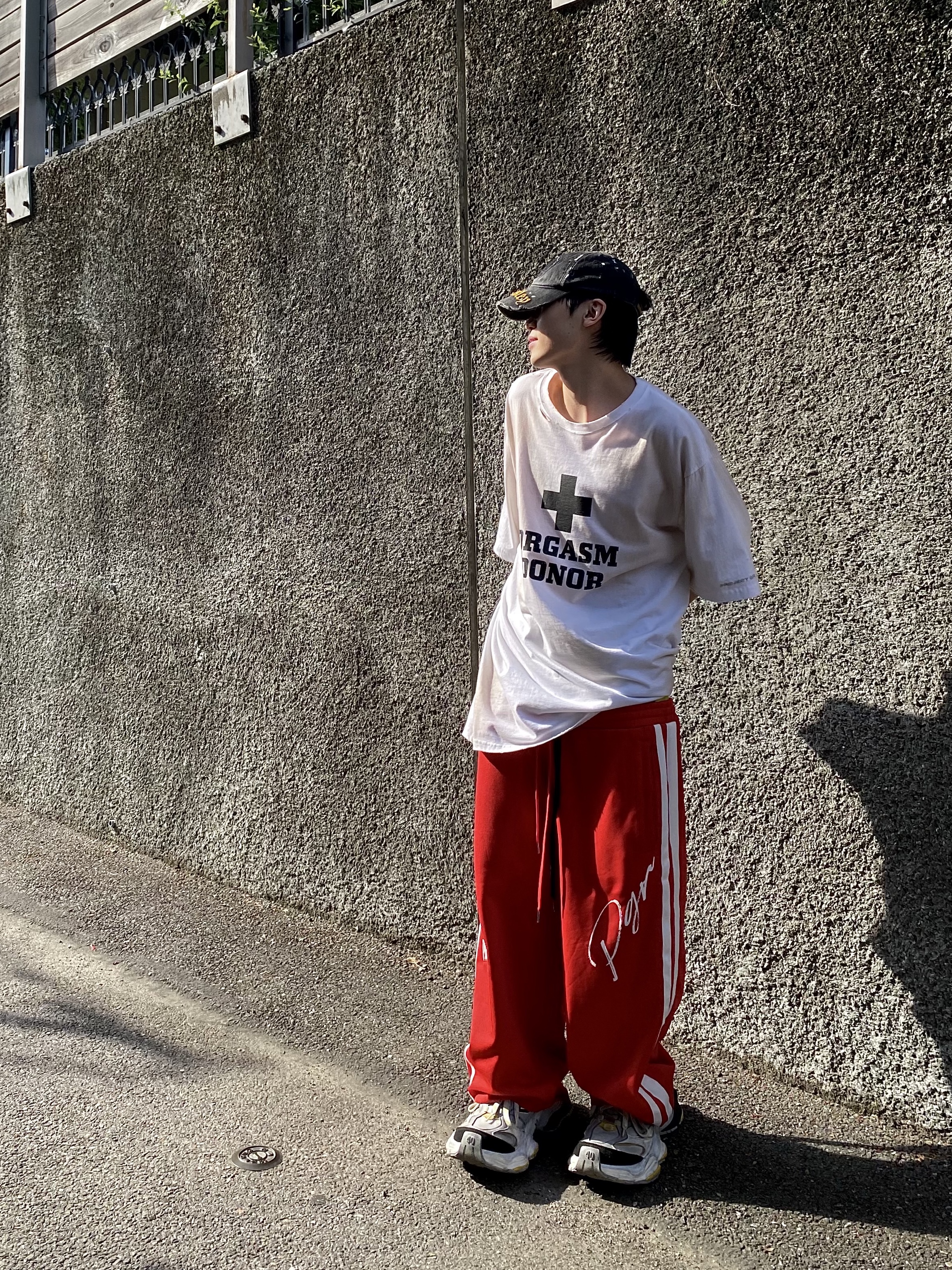 Project G/R Orgasm Donor T-Shirt Dirty White, Project G/R 3 Layered Track Pants Red 착용 스타일