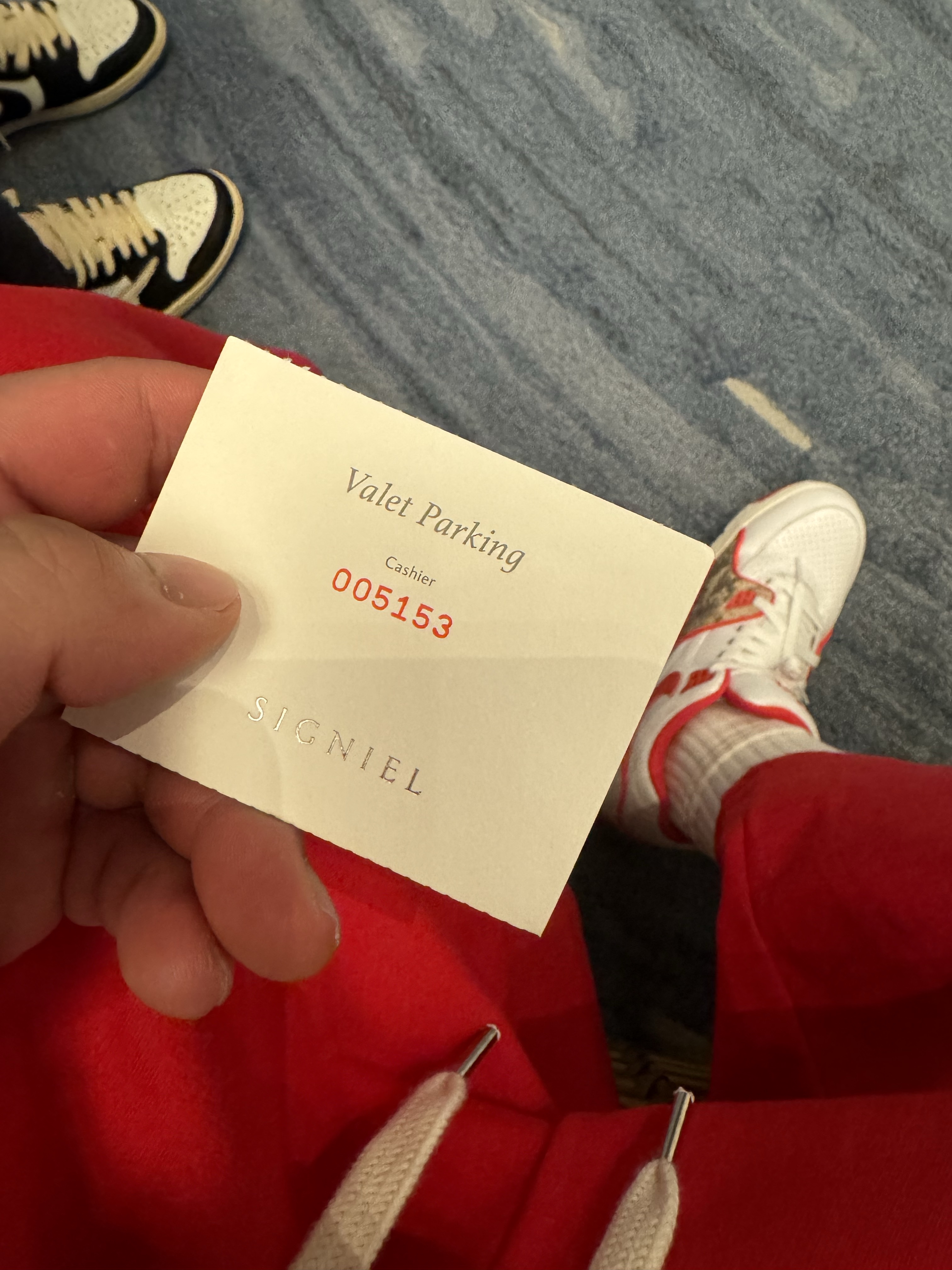Nike x Stussy Air Flight 89 Low White Habanero Red Sail, Jordan 1 x Travis Scott x Fragment Retro Low OG SP Military Blue 착용 스타일 - 2