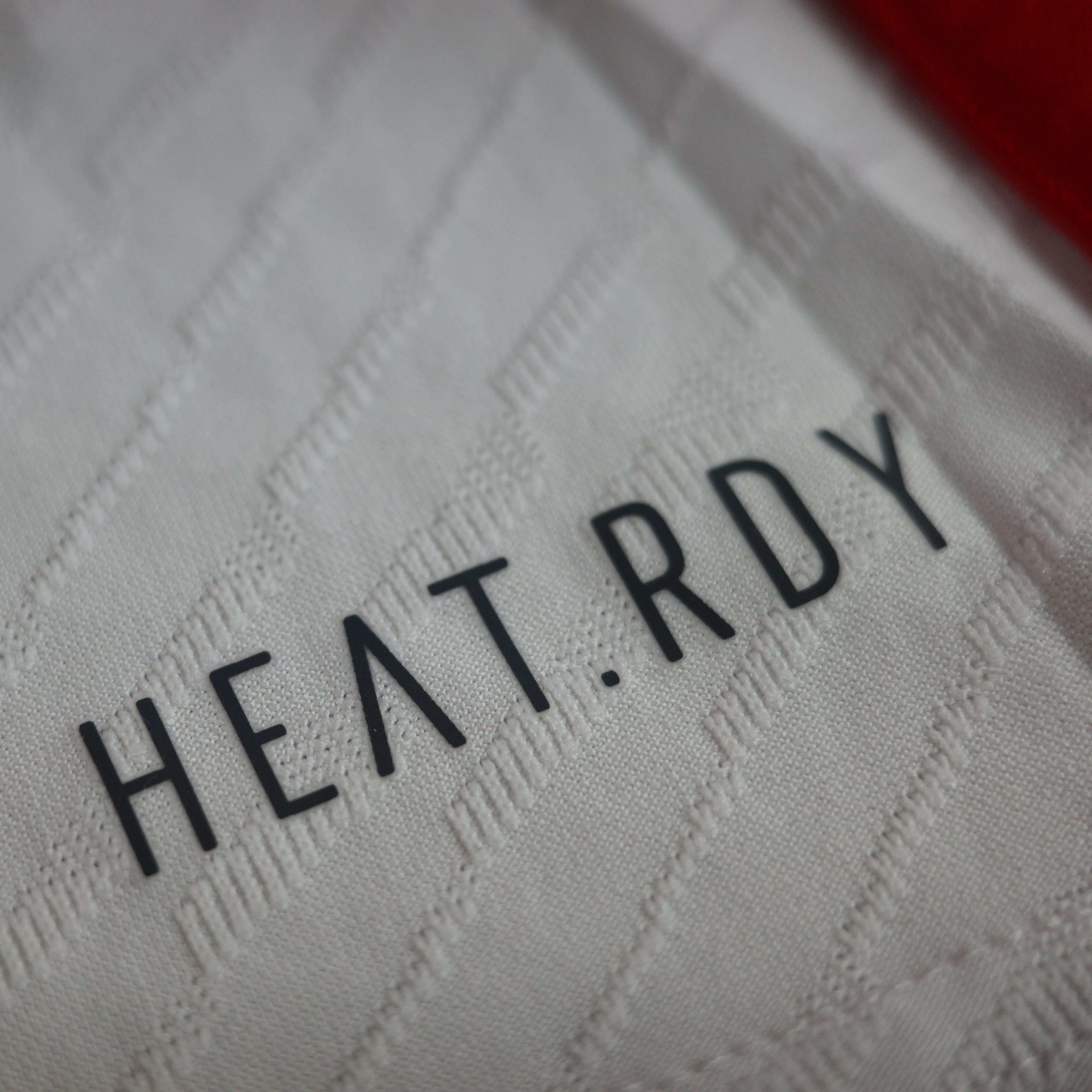 Adidas Bayern Munchen 2023/24 Authentic Home Jersey White Red - US Sizing (Non Marking Ver.) 착용 스타일 - 4