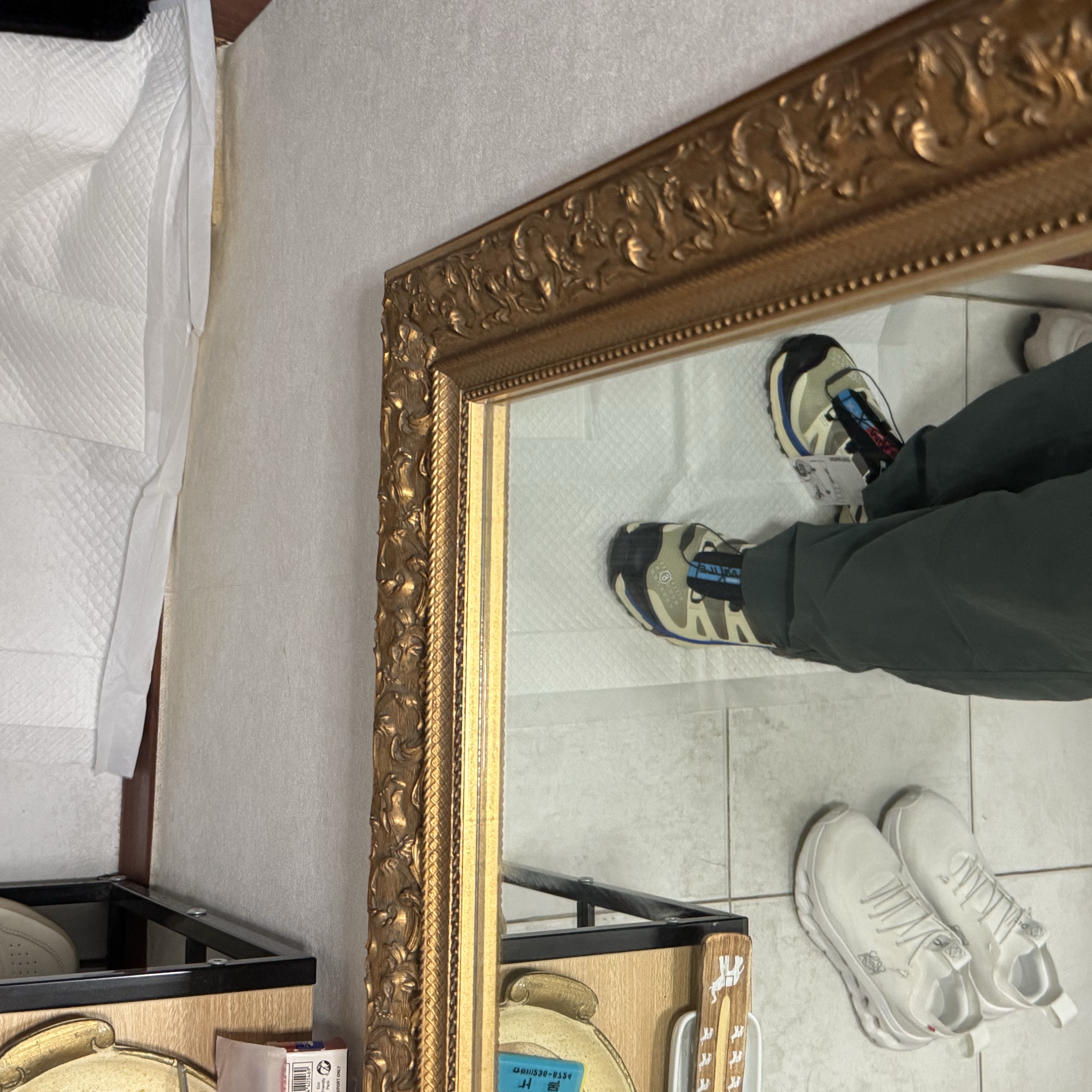 Salomon x MM6 Maison Margiela XT-4 Mule Transparent Yellow Shale 착용 스타일 - 1