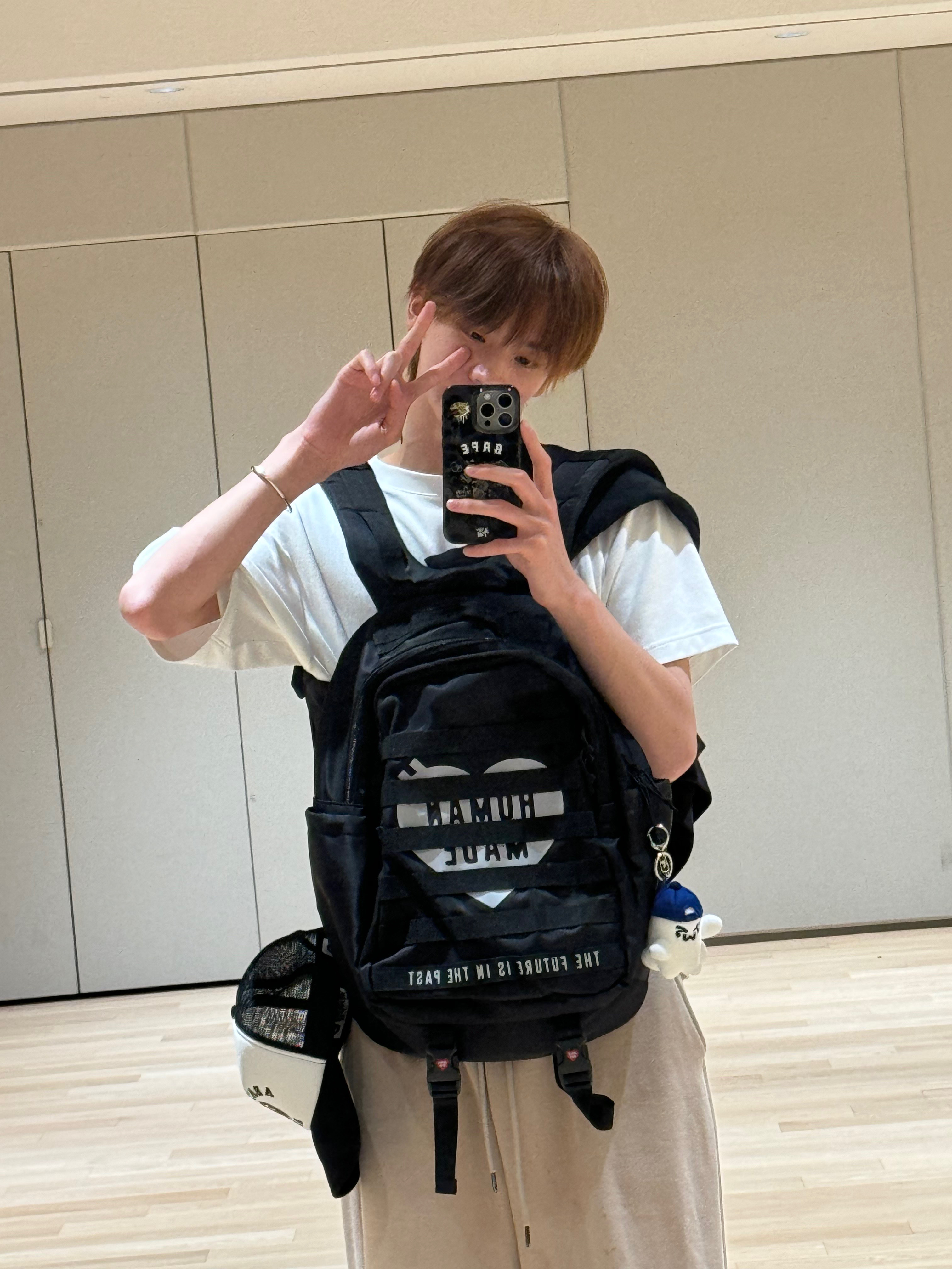 Human Made Military Backpack Black 착용 스타일 - 1