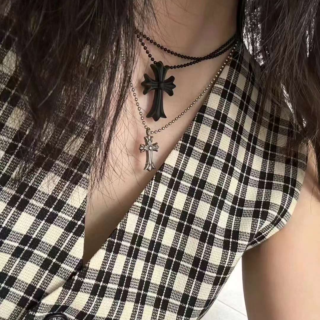 Chrome Hearts Silichrome CH Cross Pendant Black 2022/2023/2025 착용 스타일